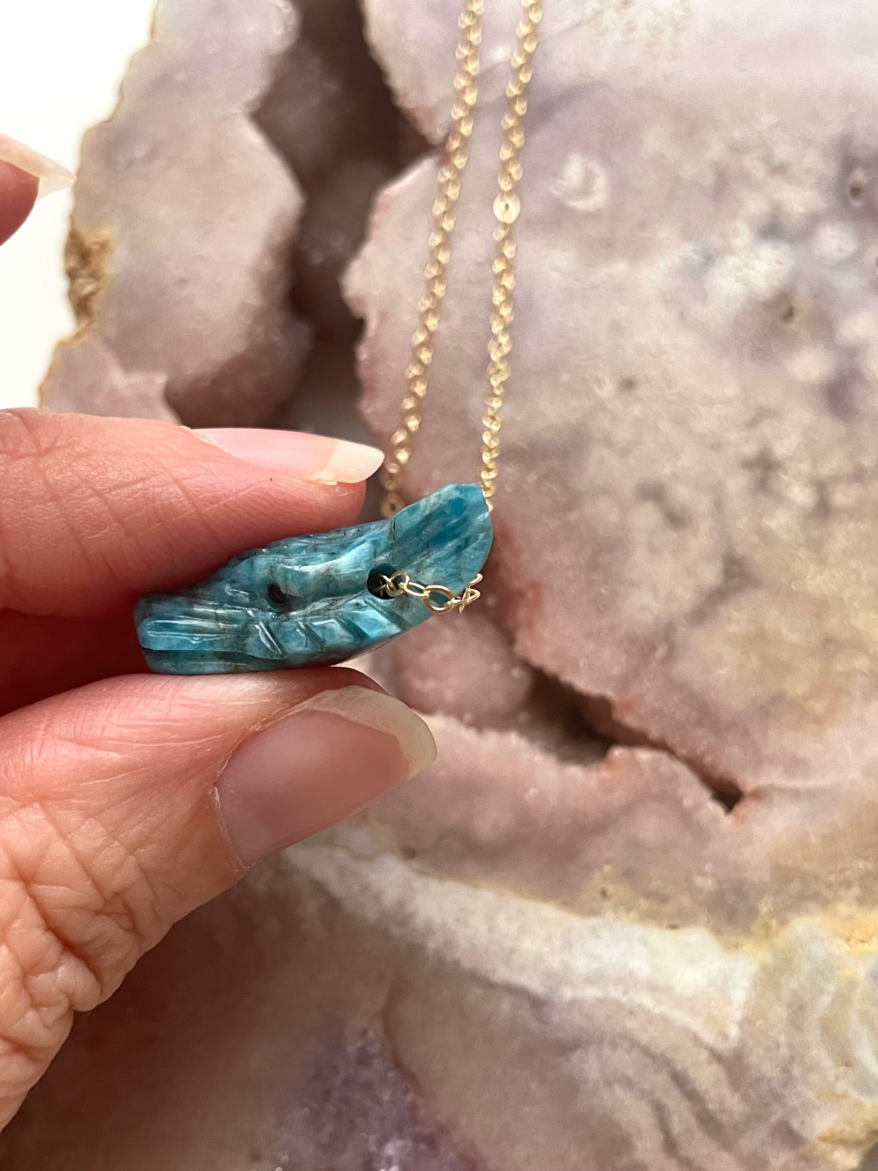 Apatite Wolf Head Necklace for Women - Handmade Sterling Silver Pendant with Healing Crystal - Perfect for Spiritual Protection, Boho Jewelry & Gift Giving