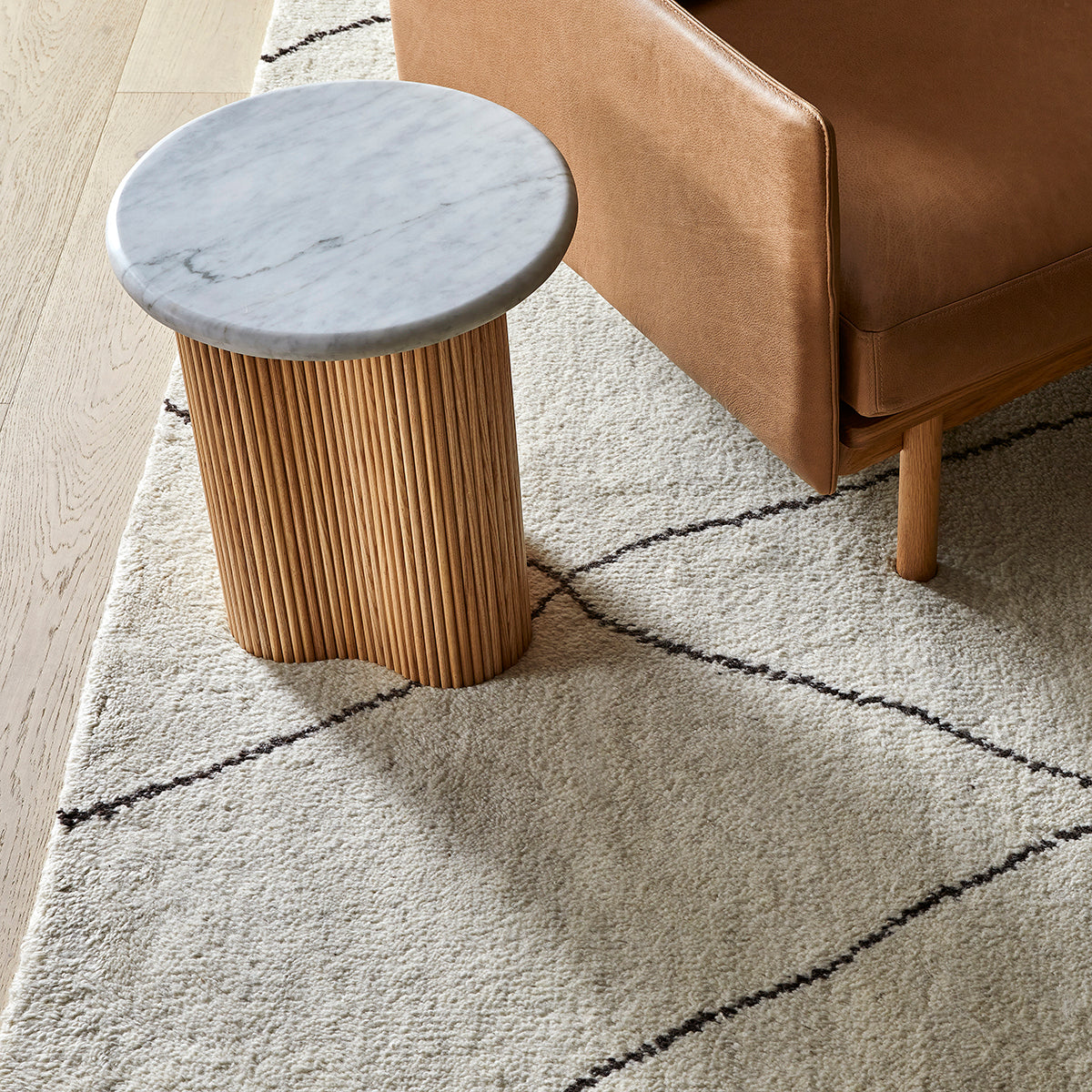 Artie Wave Ripple Side Table - Modern End Table with Wavy Design for Living Room, Bedroom & Office - Perfect for Coffee, Books & Decor