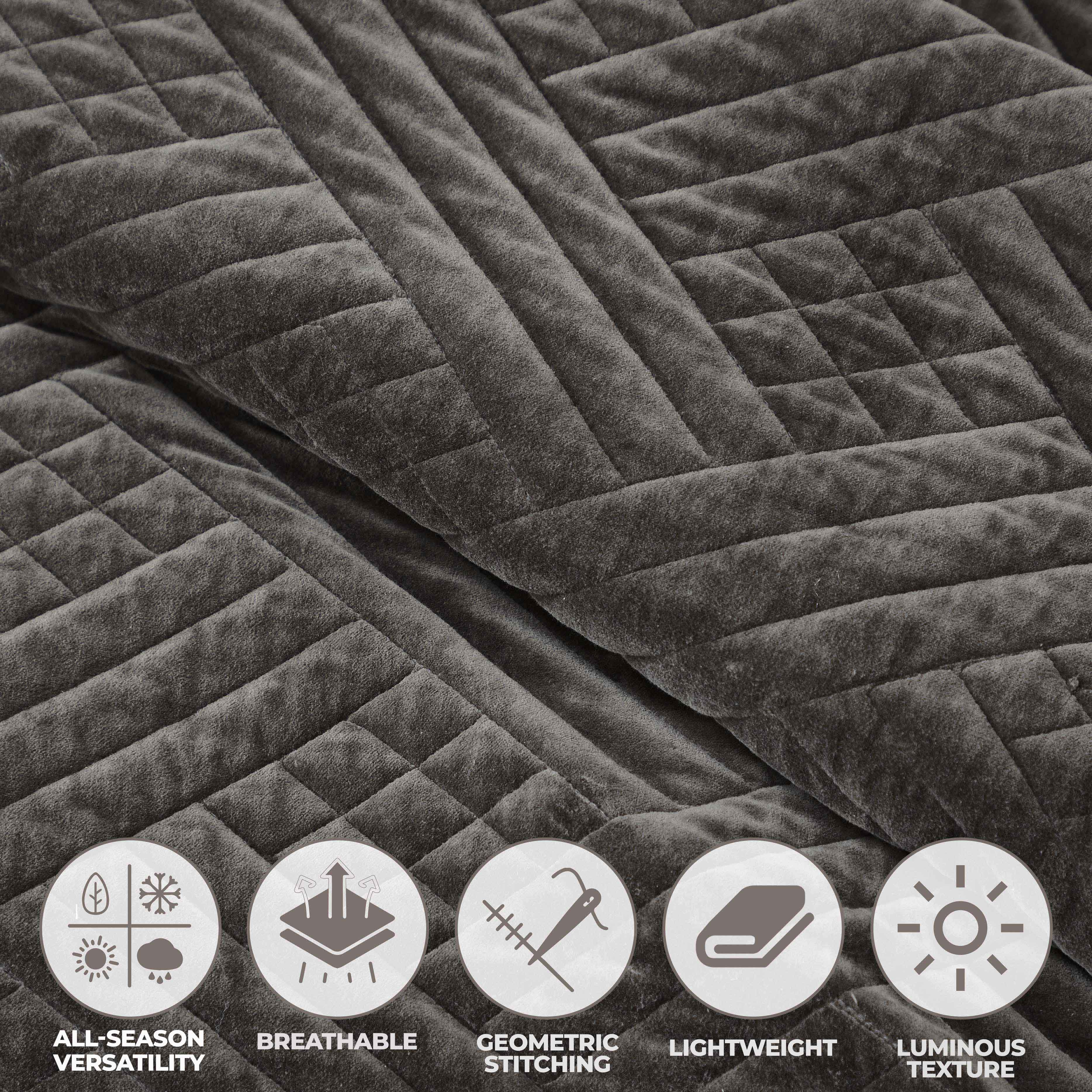 Karina Cotton Velvet Lightweight Quilt & Sham Set - Ultra Soft Bedding for All Seasons | Perfect for Master Bedroom, Guest Room & Cozy Nights