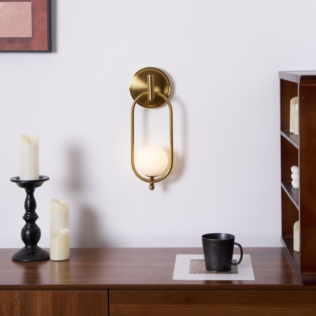Elegant Aurea Brass Wall Light - Vintage Sconce for Bedroom, Living Room & Hallway - Dimmable LED Fixture for Warm Ambient Lighting