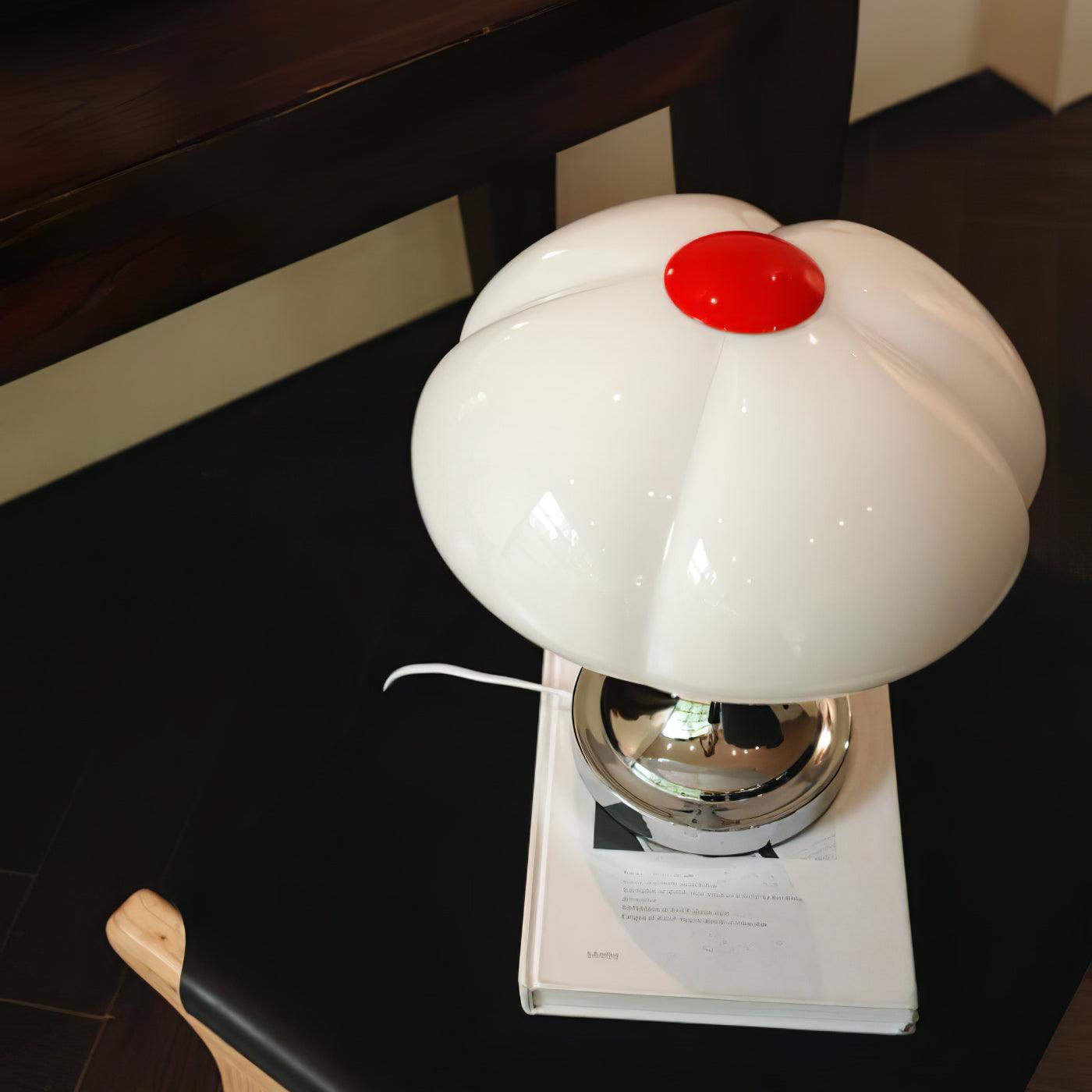 Elegant Flower Petal Table Lamp - Modern Bedside Night Light for Bedroom, Living Room & Office Decor - Soft Warm White LED Lighting for Relaxation & Ambience