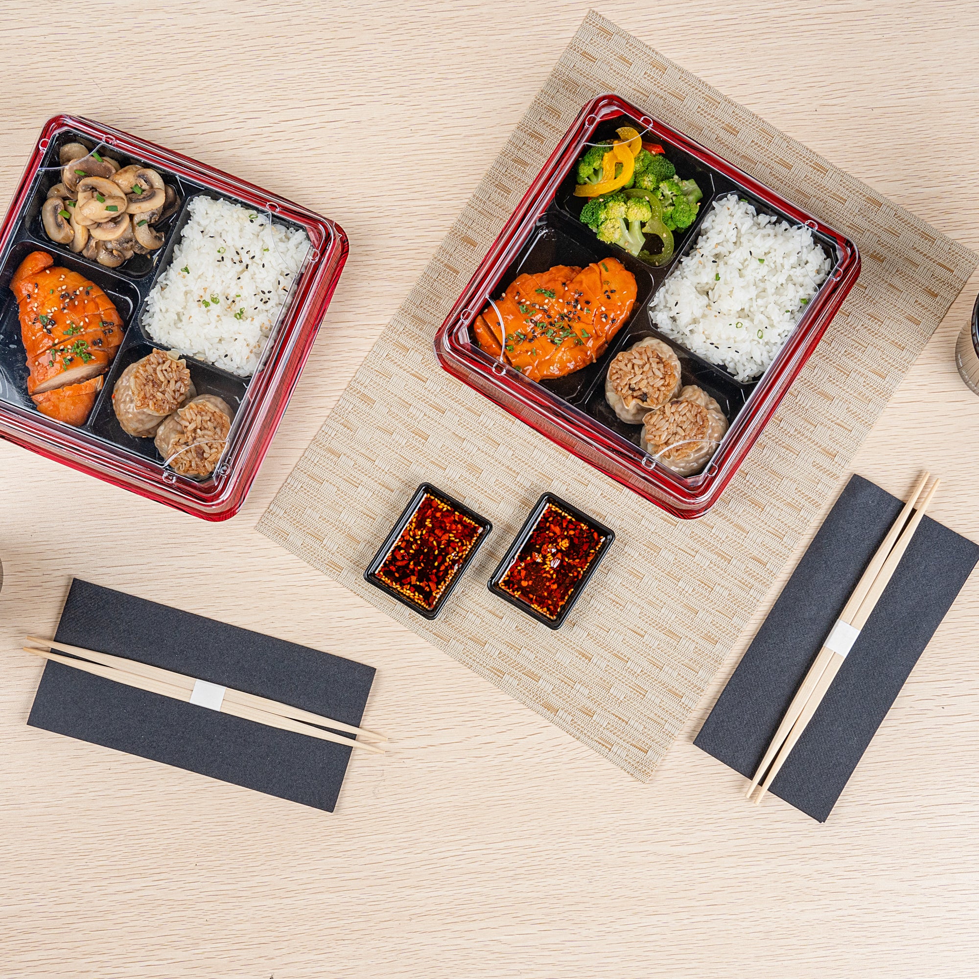 Bento Tek 1 oz Rectangle Black Plastic Sauce Containers - 100-Pack (3