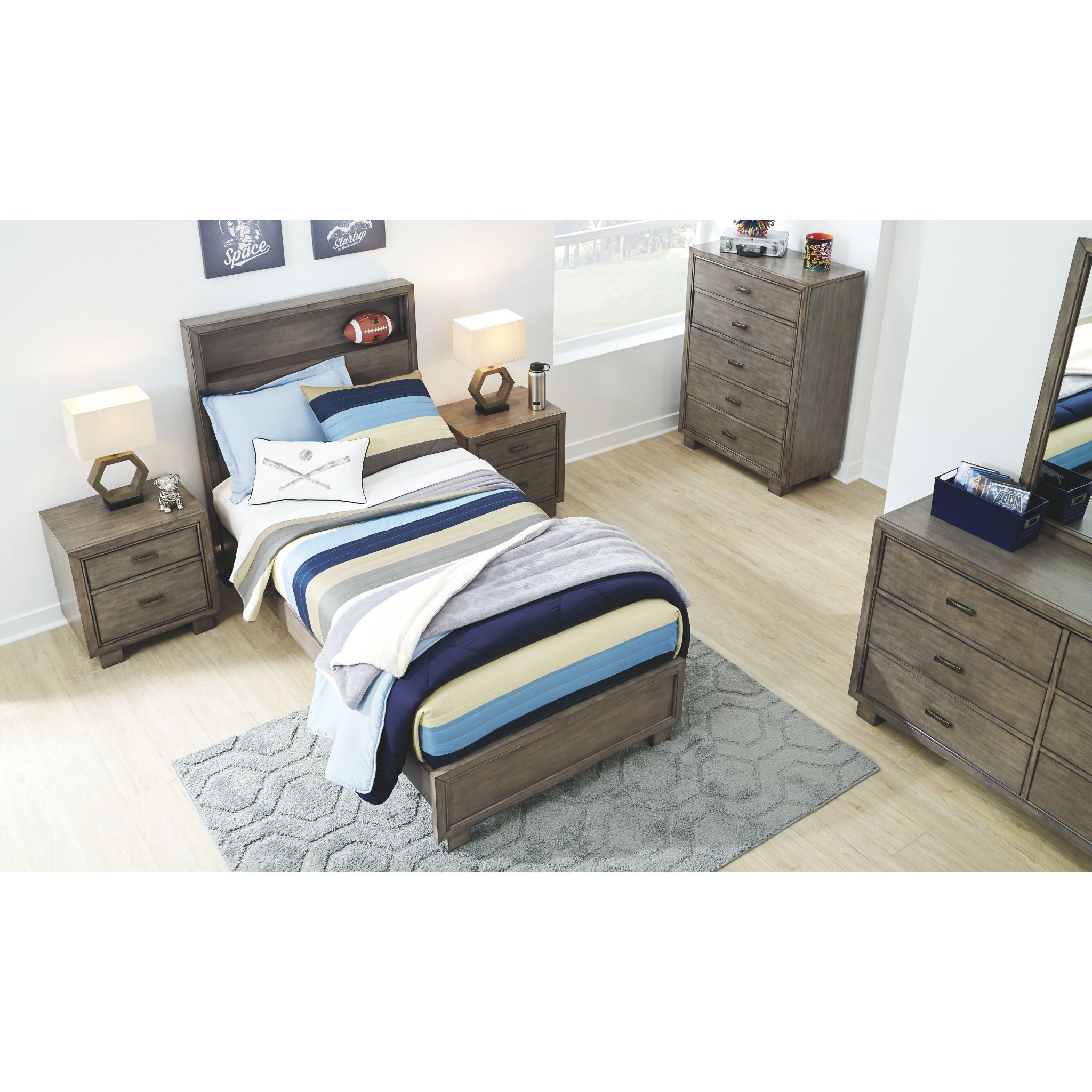 Ashley Arnett 3-Piece Queen Bed Set - Modern Bedroom Furniture with Headboard, Footboard & Rails - Perfect for Master Bedroom or Guest Room Decor