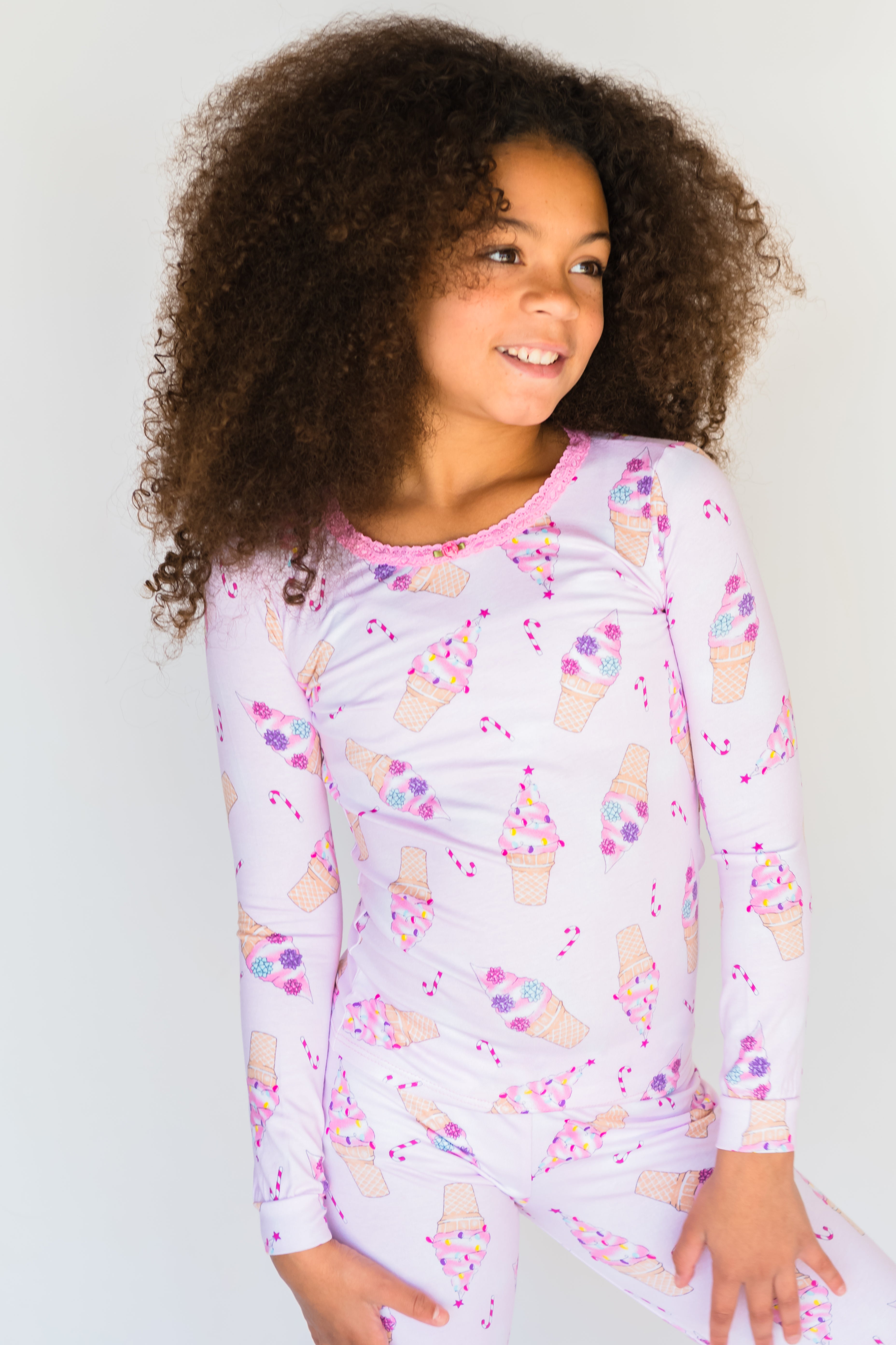 Festive Christmas Swirl Pajama Set for Women - Cozy Holiday Sleepwear for Family Matching & Christmas Morning Photos