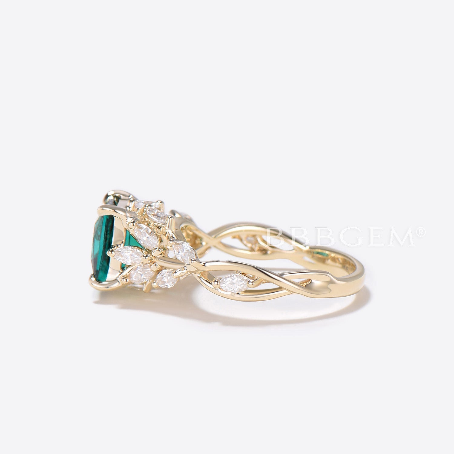 14K Gold Princess Cut Emerald and Marquise Diamond Engagement Ring for Women - Perfect for Proposals, Anniversaries, and Special Occasions