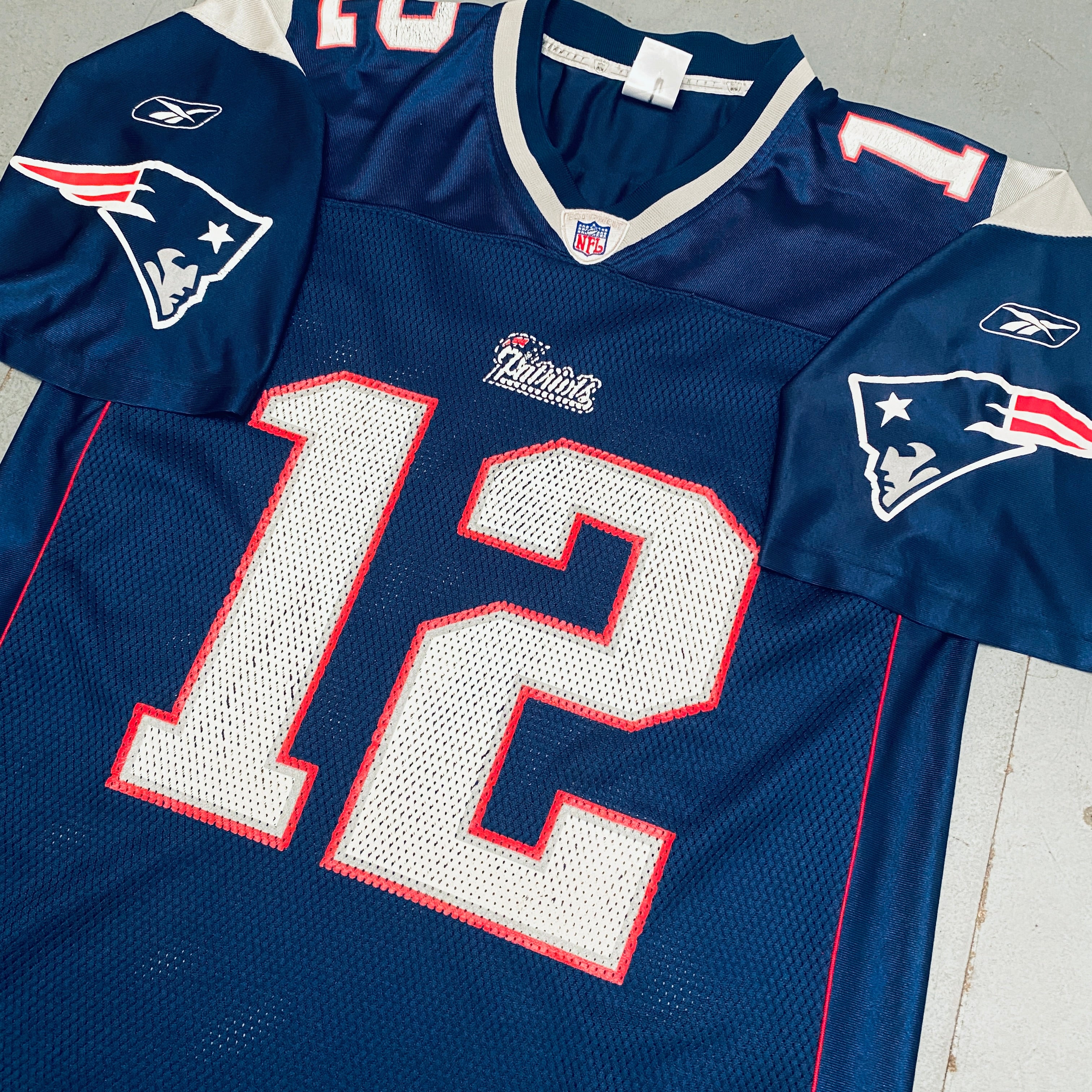 Authentic New England Patriots Tom Brady 2002/2003 Replica Jersey (Men's) - Perfect for NFL Games, Sports Events & Fan Collections