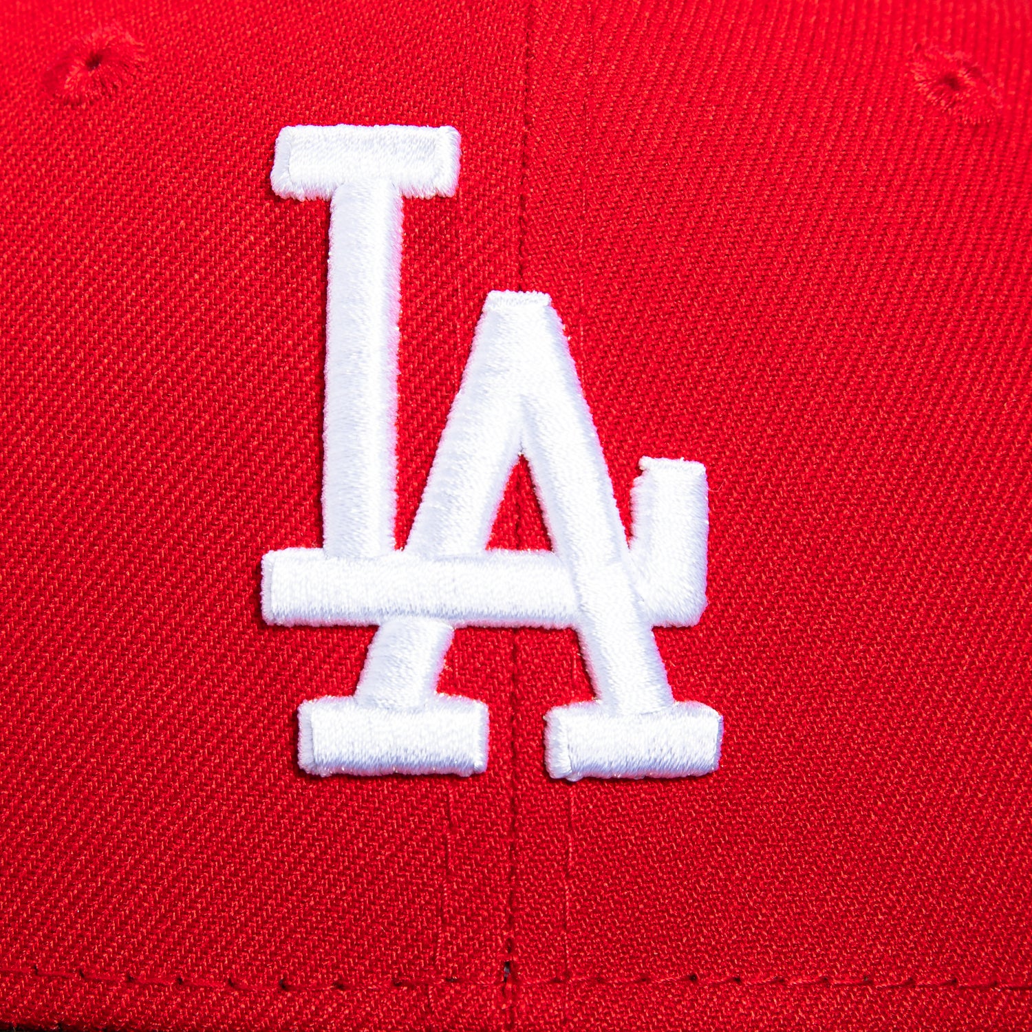 New Era 59Fifty Los Angeles Dodgers Baseball Cap - Red, Black & White Adjustable Snapback Hat for Men & Women - Perfect for Games, Streetwear & Sports Fan Gifts