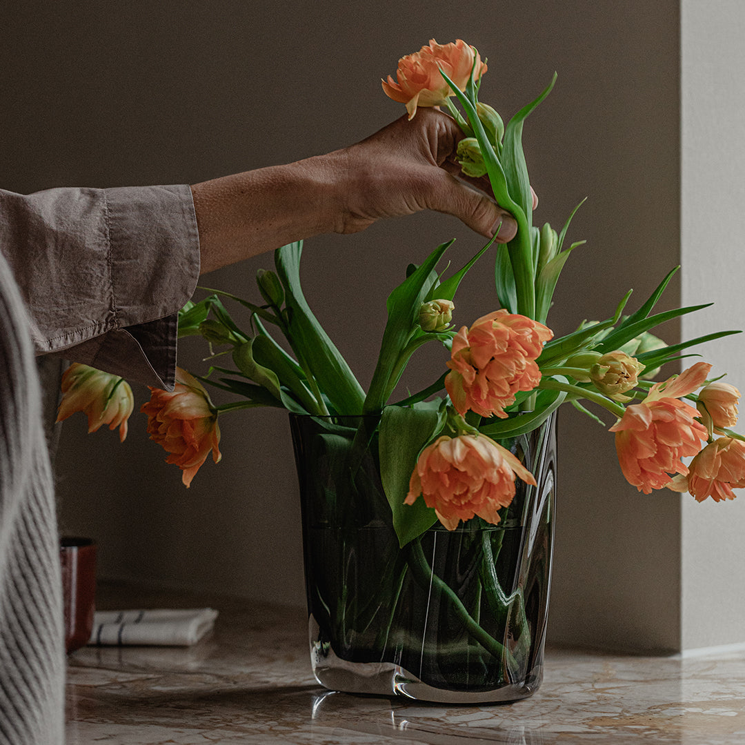 Gabriel Tan AER Vase - Modern Minimalist Ceramic Vase for Home Decor, Dining Table Centerpiece, Wedding & Office Decoration