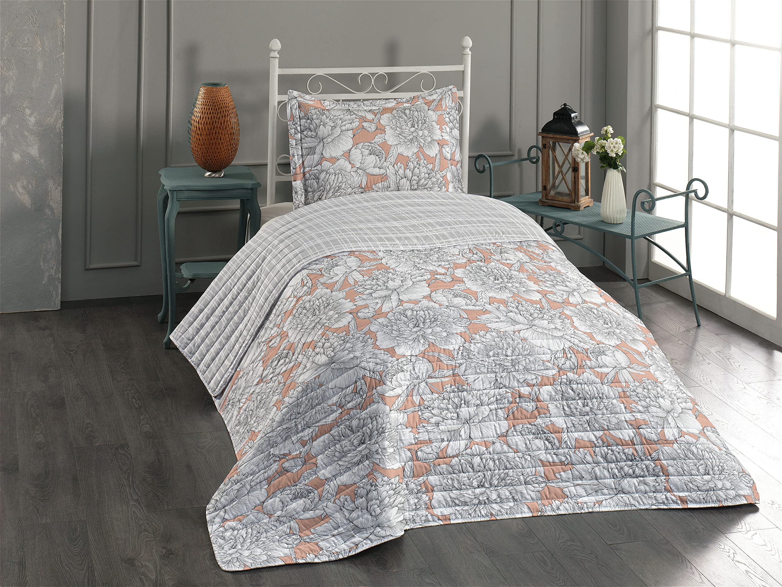 Ambesonne Floral Reversible Bedspread Set - Hand Drawn Rose, Chamomile & Peonies Design - Microfiber Twin Size Bedding with Pillow Shams - Pale Peach - Perfect for Spring Bedroom Decor & Boho Home Styling