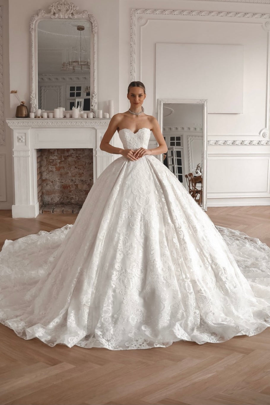 Elegant Lace Ball Gown for Women - Formal Evening Gowns & Prom Dresses - Perfect for Weddings, Galas, and Special Occasions