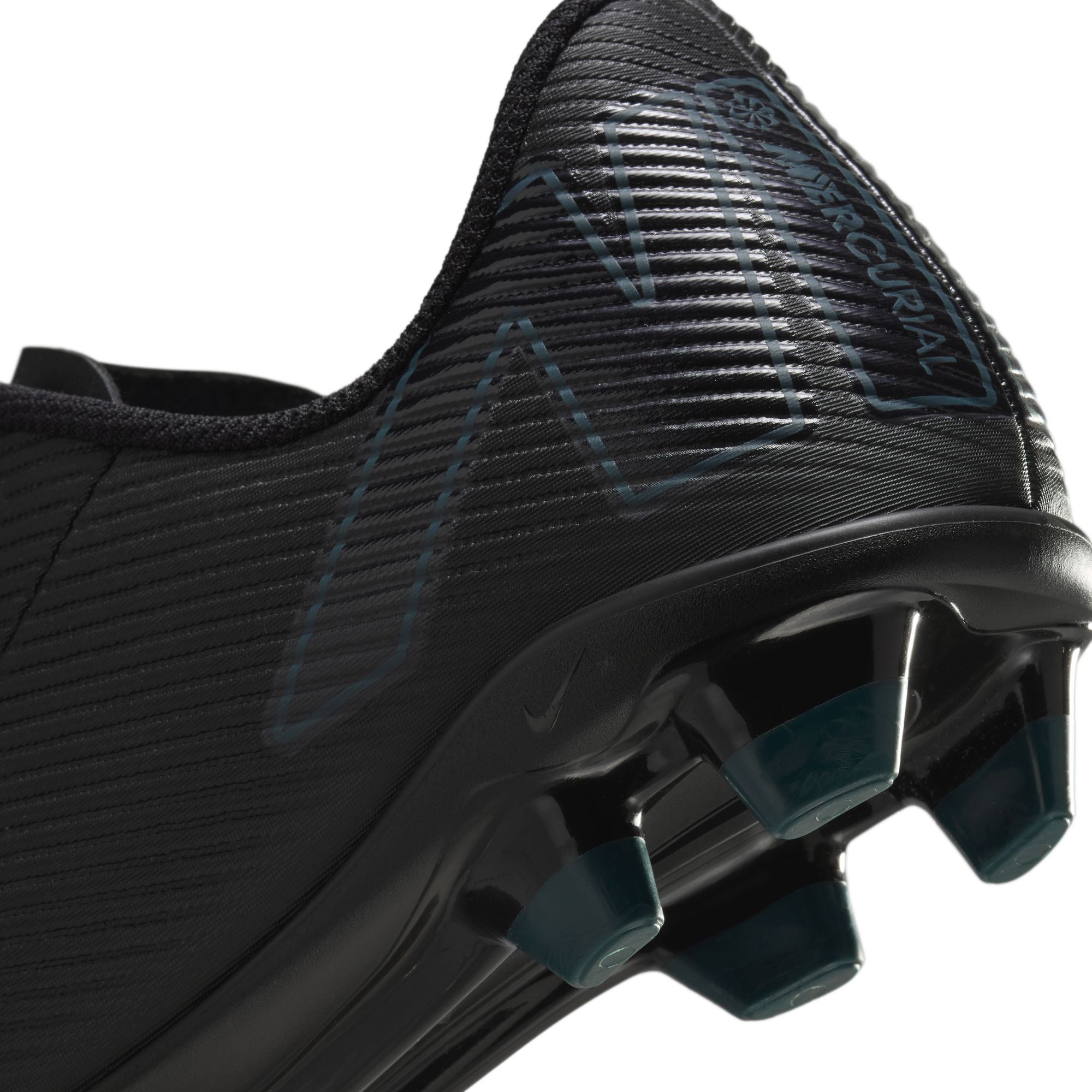 Nike Youth Jr. Mercurial Vapor 16 Club Soccer Cleats for Boys & Girls - Lightweight Football Shoes for Kids with Enhanced Traction - Perfect for Turf, Grass & Indoor Soccer Games