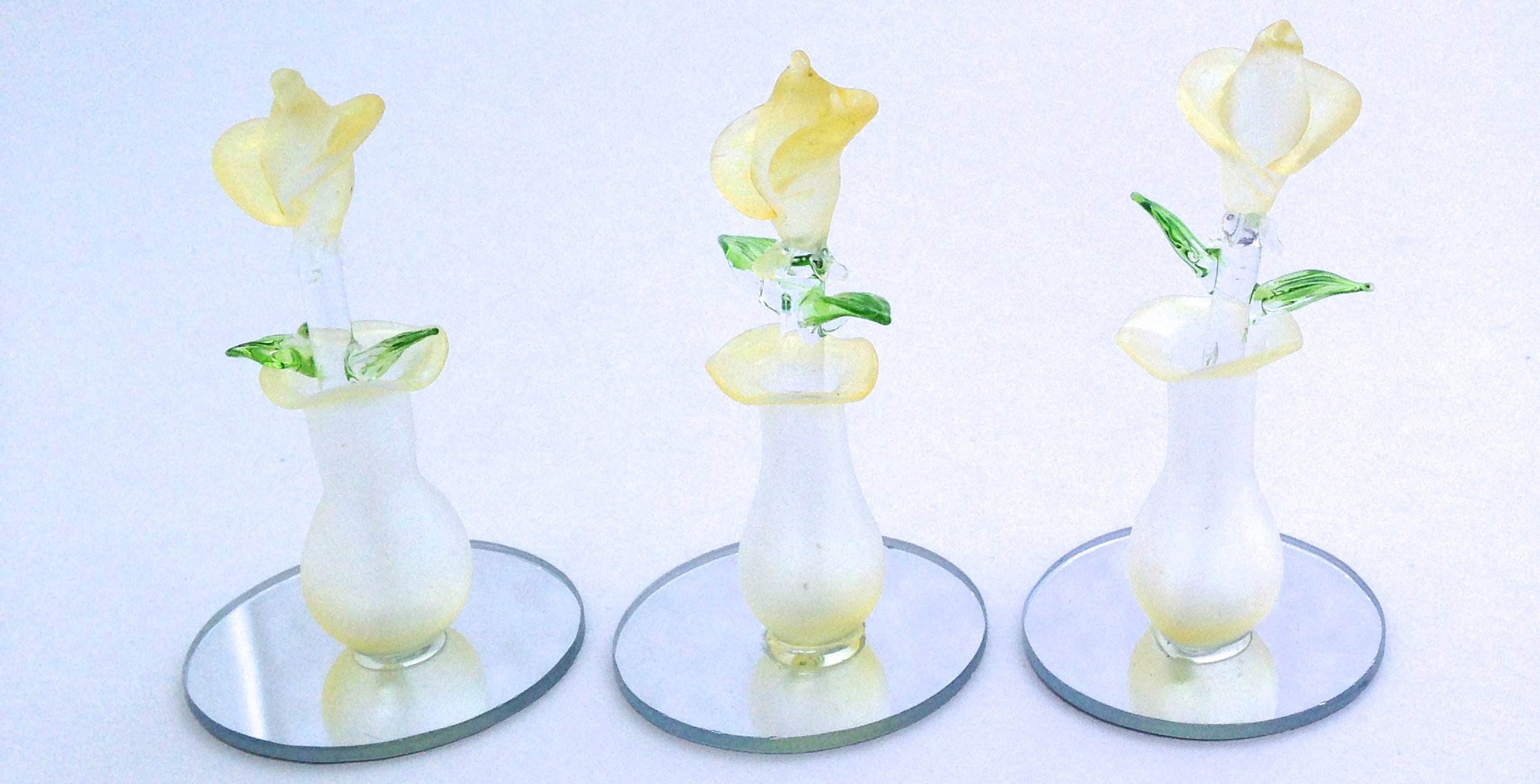 3X Mini Yellow Rose Bouquet with Glass Vase - Elegant Home Decor Gift Set for Wedding, Anniversary & Mother's Day - Crystal Glass Collectible for Table Centerpieces and Shelf Displays