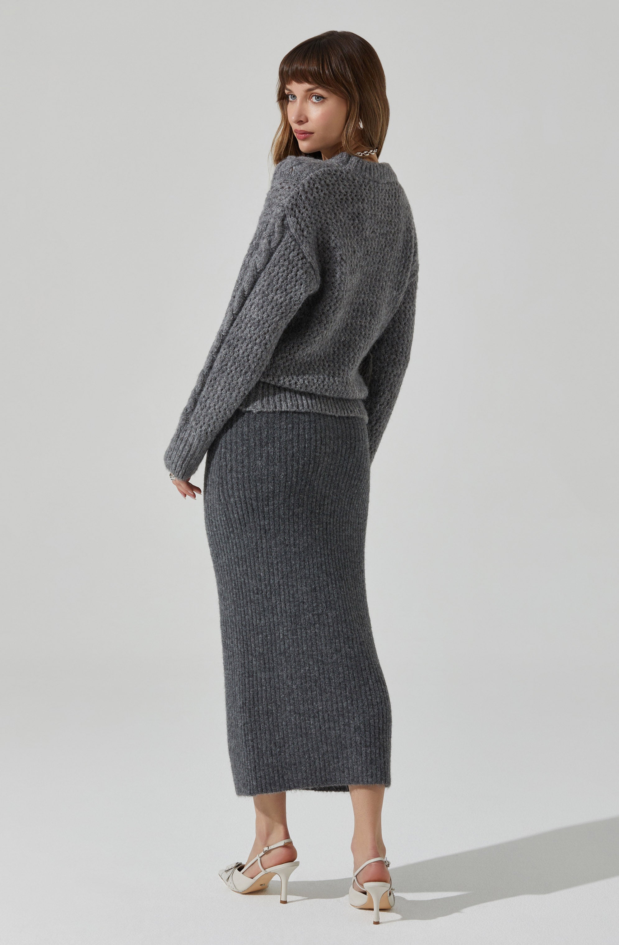 Lisbeth Cable Knit Sweater for Women - Cozy Winter Pullover with Classic Cable Design - Perfect for Casual Outfits, Office Wear & Holiday Gatherings