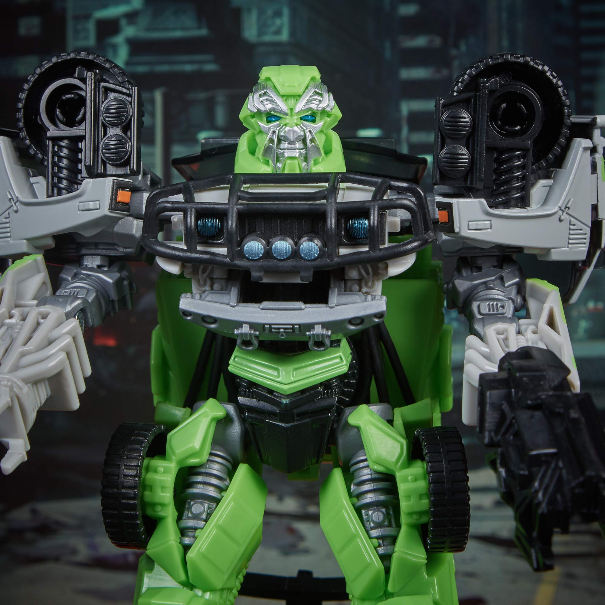 Transformers Studio Series 16 Deluxe Class E0977 Autobot Ratchet Action Figure - Dark of The Moon Movie Edition - Collectible Robot Toy for Display & Play