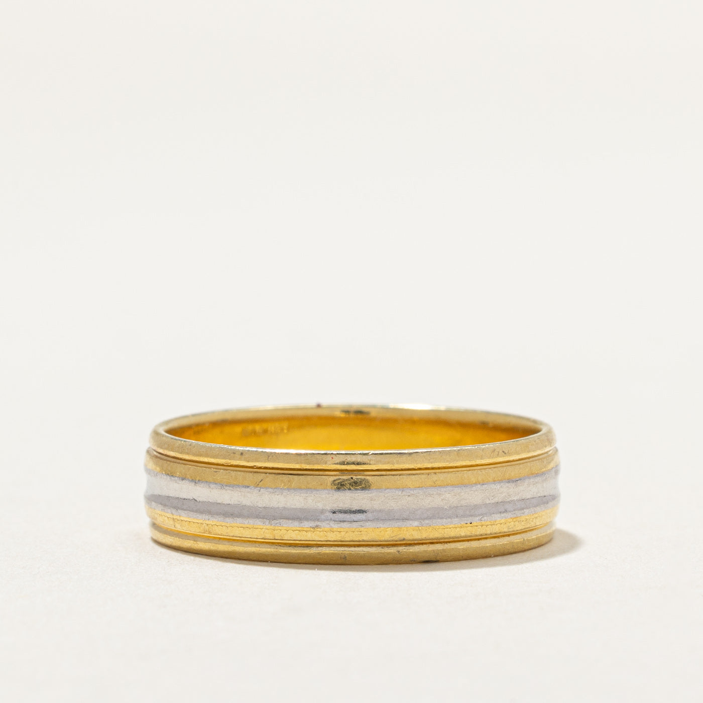 18K & Platinum Two Tone Textured Wedding Band Ring for Men | 6.2mm Width | Size 9.75 | Perfect for Anniversary, Engagement, and Special Occasion Gifts