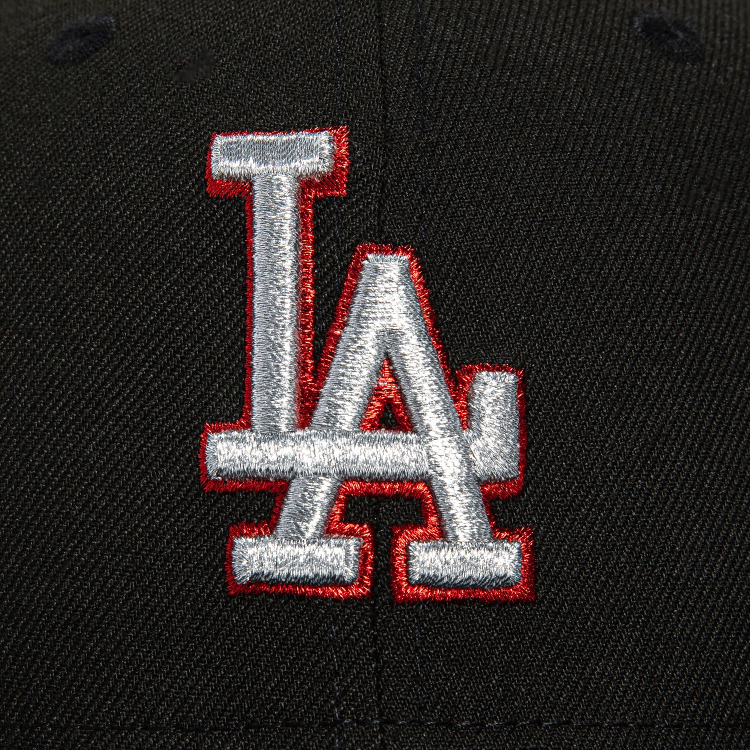 New Era 59Fifty Los Angeles Dodgers 1988 World Series Patch Snapback Hat - Black, Metallic Silver & Red - Perfect for Baseball Games, Fan Collections & Streetwear Fashion