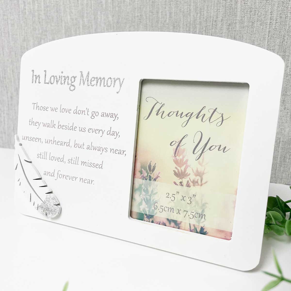 White Wooden Memorial Photo Frame - In Loving Memory - Perfect for Home Decor, Funeral Tributes & Keepsake Displays