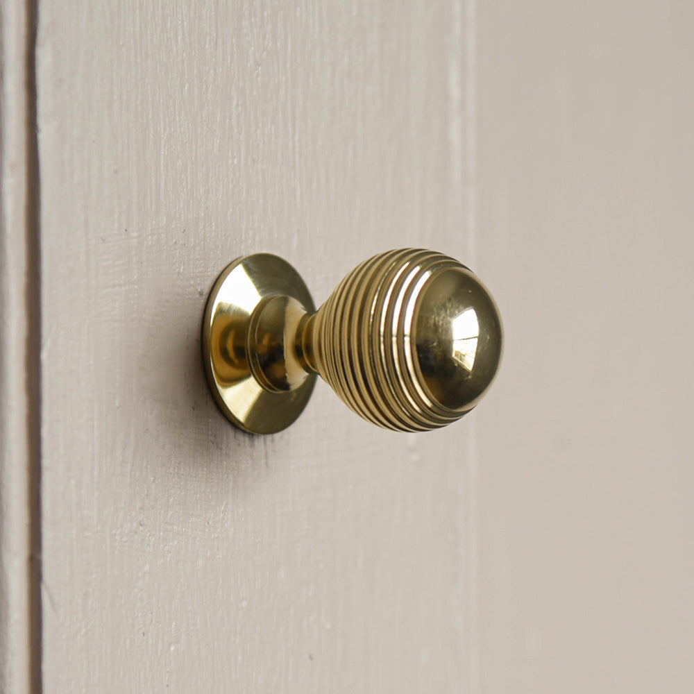 Polished Brass Reeded Beehive Cabinet Knob - Vintage Style Drawer Pulls for Kitchen Cabinets, Dressers & Furniture Hardware - Perfect for Home Renovation and DIY Decor Projects