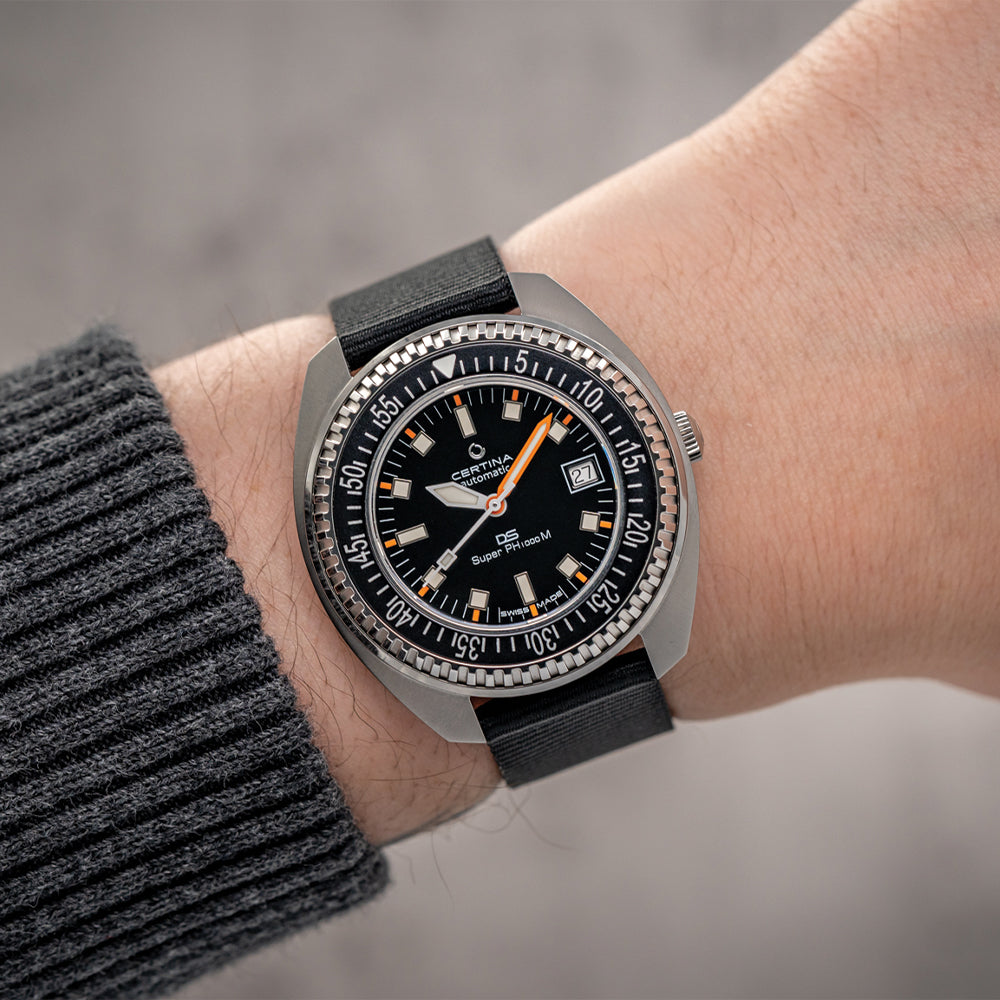 DS Super PH1000M 43.5mm Black Men's Watch with Durable Nylon Strap - Perfect for Outdoor Adventures, Sports & Casual Wear