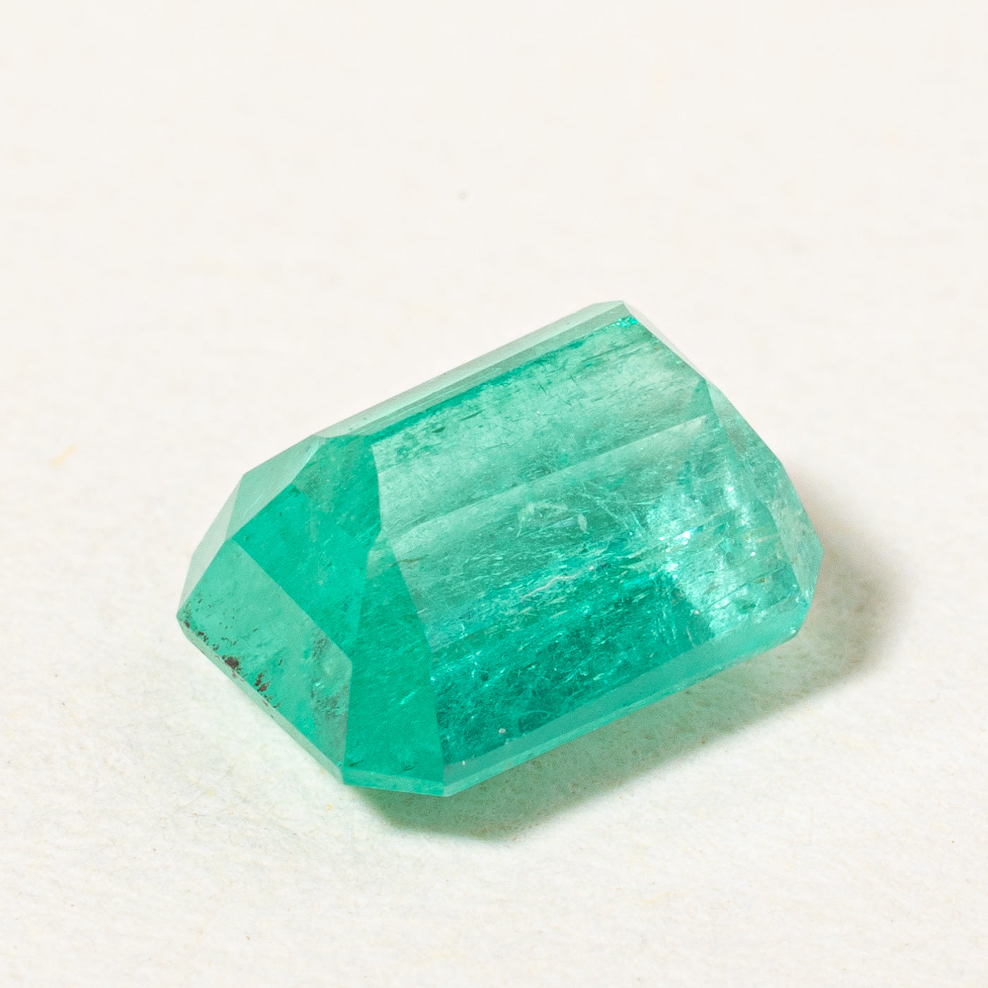1.20ct Rectangular Cut Corner Colombian Emerald Gemstone - Perfect for Engagement Rings, Earrings & Fine Jewelry