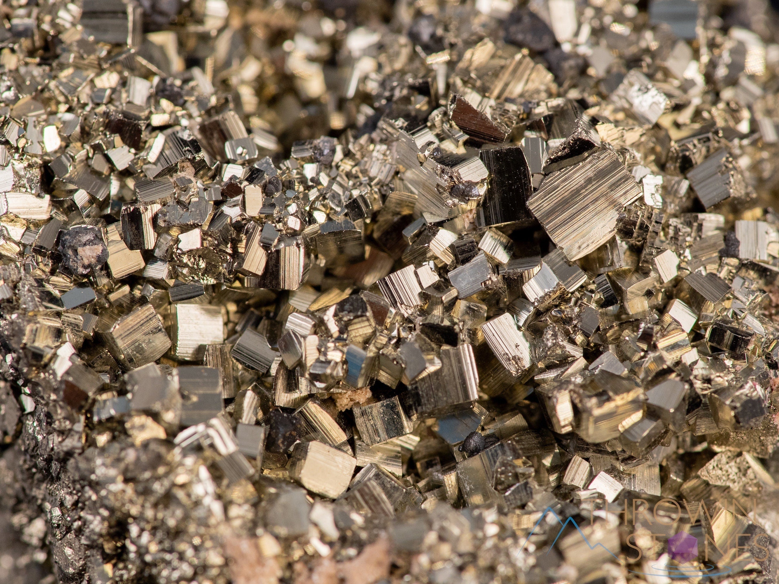 PYRITE Raw Crystal Cluster – Natural Healing Stone for Home Decor, Housewarming Gift & Spiritual Energy – Perfect for Meditation, Office Desk & Feng Shui