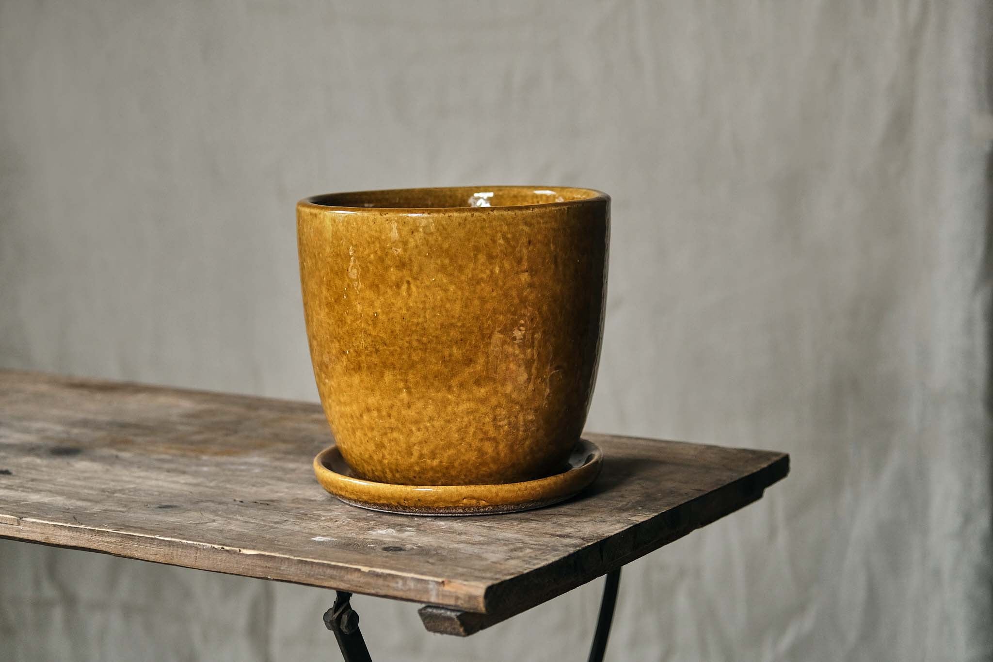Mustard Pot & Saucer Set - 20cm Diameter Ceramic Condiment Dish for Kitchen, Dining Table & Picnic Use