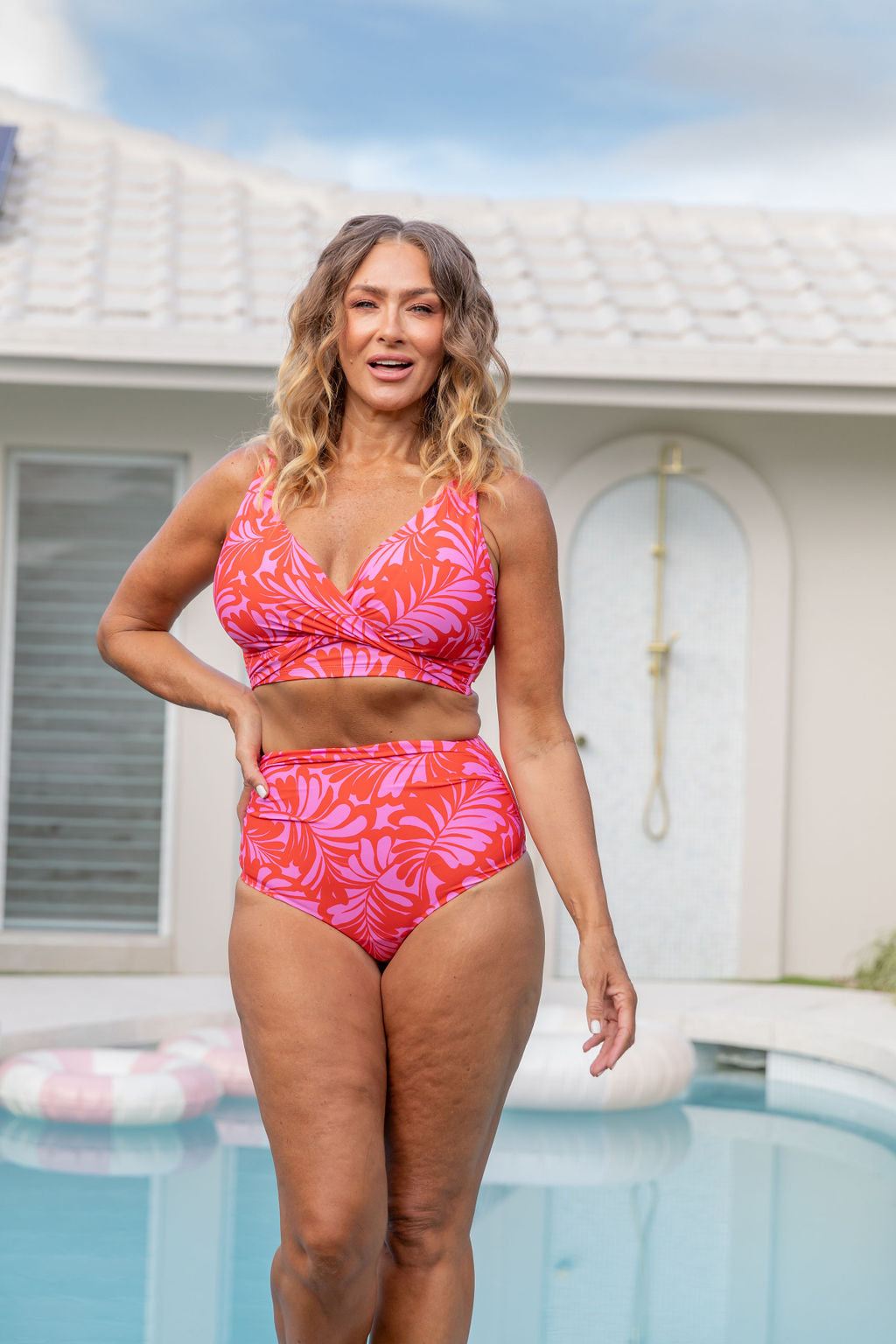 Stylish Miami Pants in Pink Jungle Print - Trendy Women's Casual Wear for Beach, Vacation & Summer Outfits