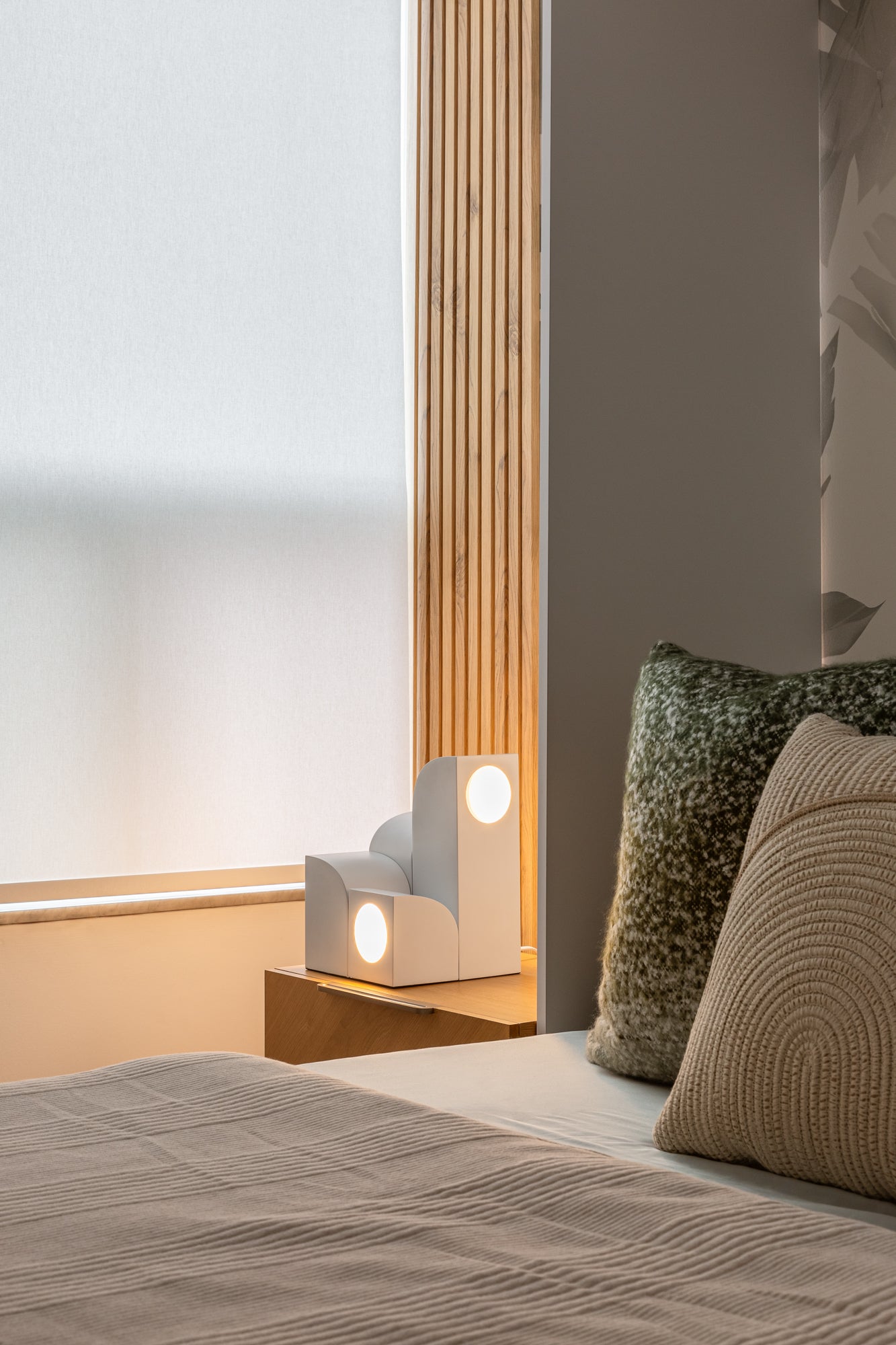 Gypsum Table Lamp - Modern Minimalist Desk Light for Home Office, Bedroom & Living Room Decor - Perfect for Reading, Working & Ambient Lighting