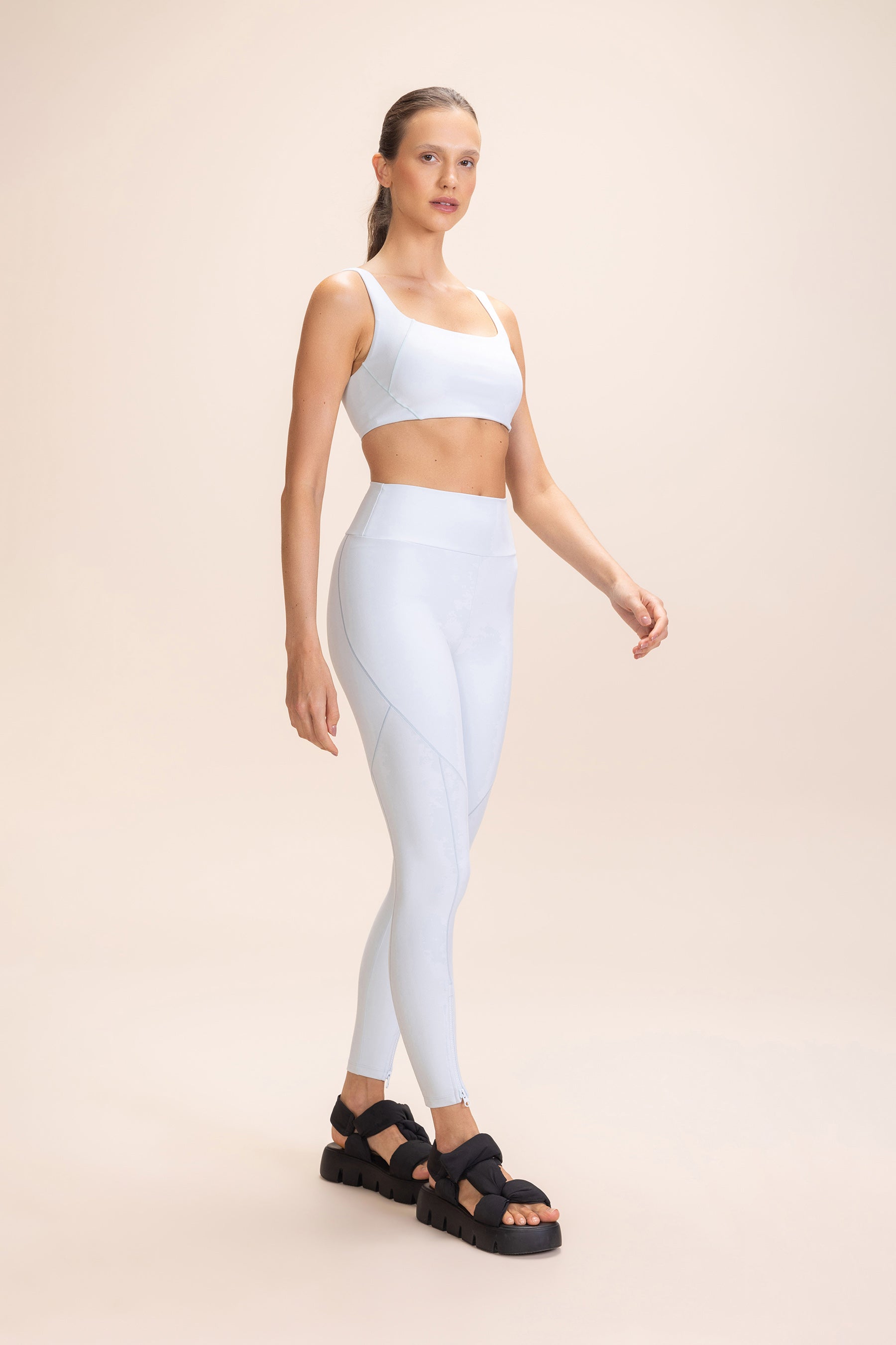 High-Quality Neoprene Leggings for Women - Comfortable & Stretchy Workout Pants for Yoga, Running & Gym - Perfect for Fitness & Active Lifestyle