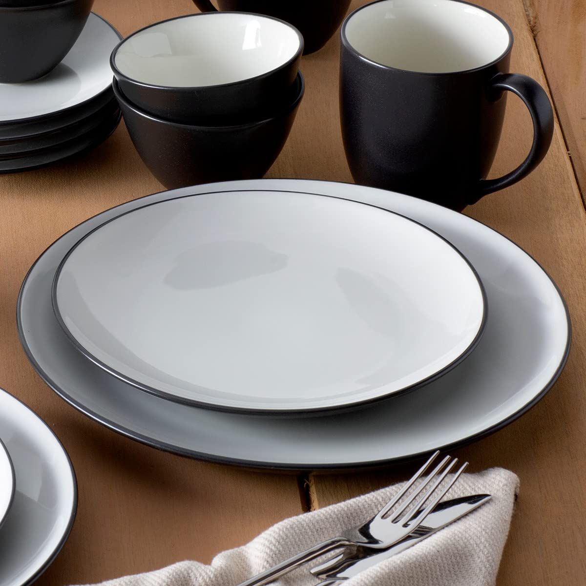 Noritake Colorwave Graphite 20-Piece Dinnerware Set - Black & Gray Stoneware Plates, Bowls & Mugs - Modern Dinner Set for Everyday Use & Entertaining
