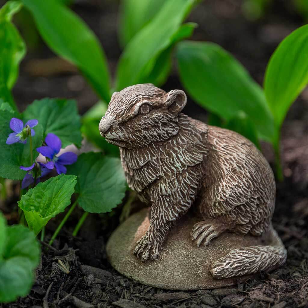 Campania International Chippy Chipmunk Statue - Handcrafted Garden Decor for Outdoor & Indoor Use - Perfect for Patio, Yard, and Home Decoration
