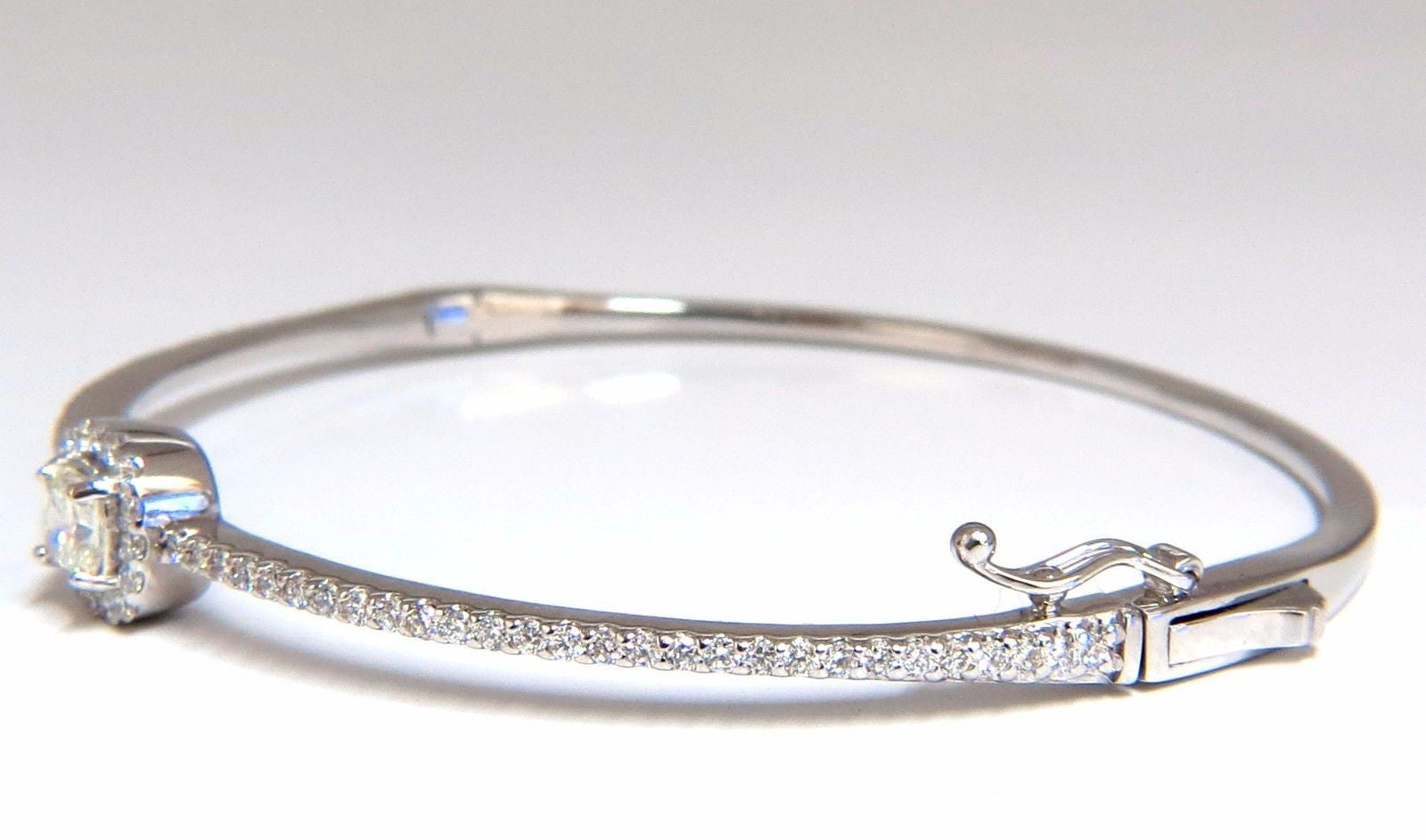 0.95ct Natural Round Diamond Cluster Halo Bangle Bracelet in 14K Gold - Perfect for Weddings, Anniversaries & Special Occasions