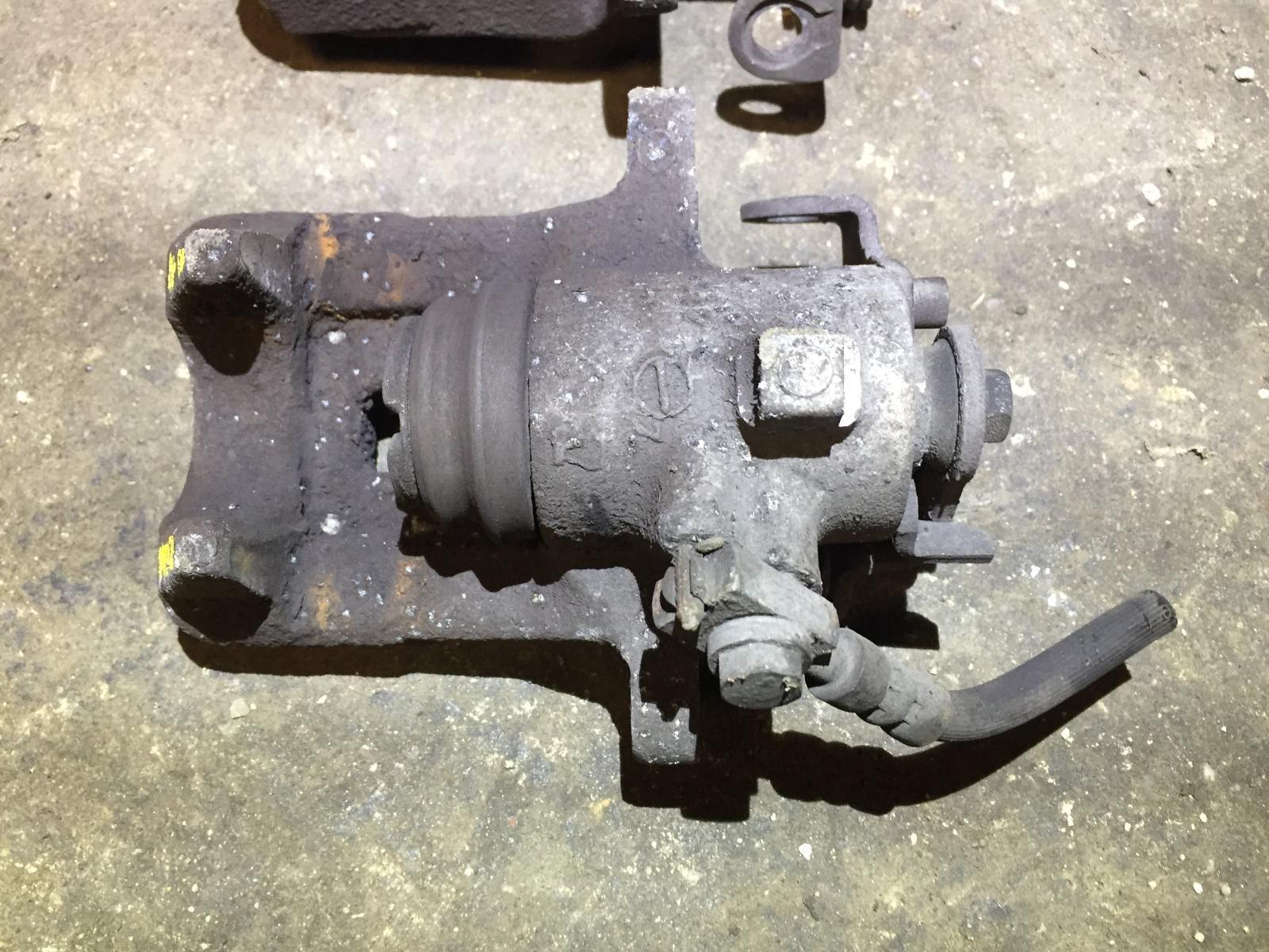 2002-2008 Audi A4 Quattro Rear Brake Caliper Set - Left & Right OEM Replacement - Perfect for Sedan & Cabriolet Models - DIY Repair & Performance Upgrade