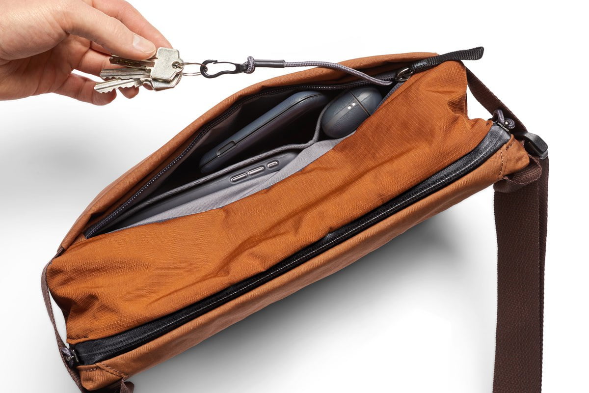 Bellroy Venture Sling 9L Crossbody Bag - Lightweight & Water-Resistant Travel Sling Pack for Men & Women - Perfect for Hiking, Commuting & Everyday Carry