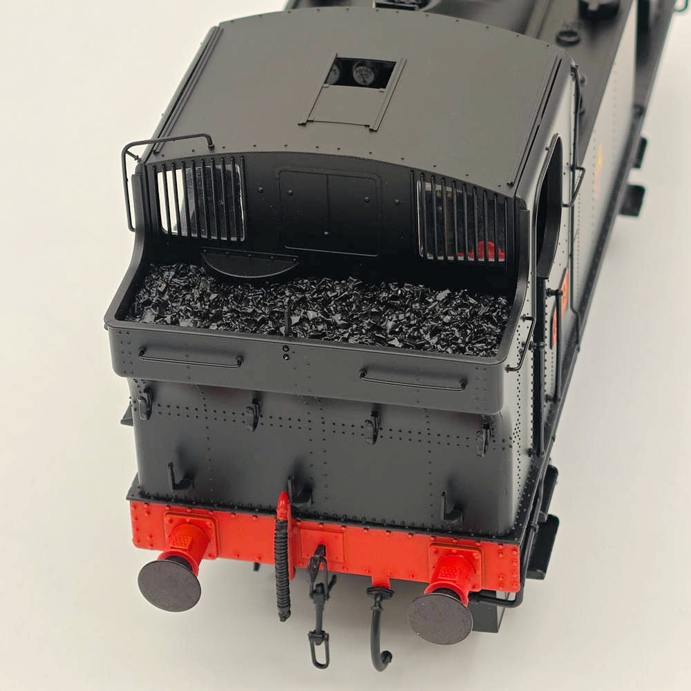 Dapol 7S 006 052 O Gauge 58xx Class BR Early Crest Black 5819 21DCC Locomotive - Model Train for Collectors & Railway Enthusiasts - Perfect for Display & Layout Scenes