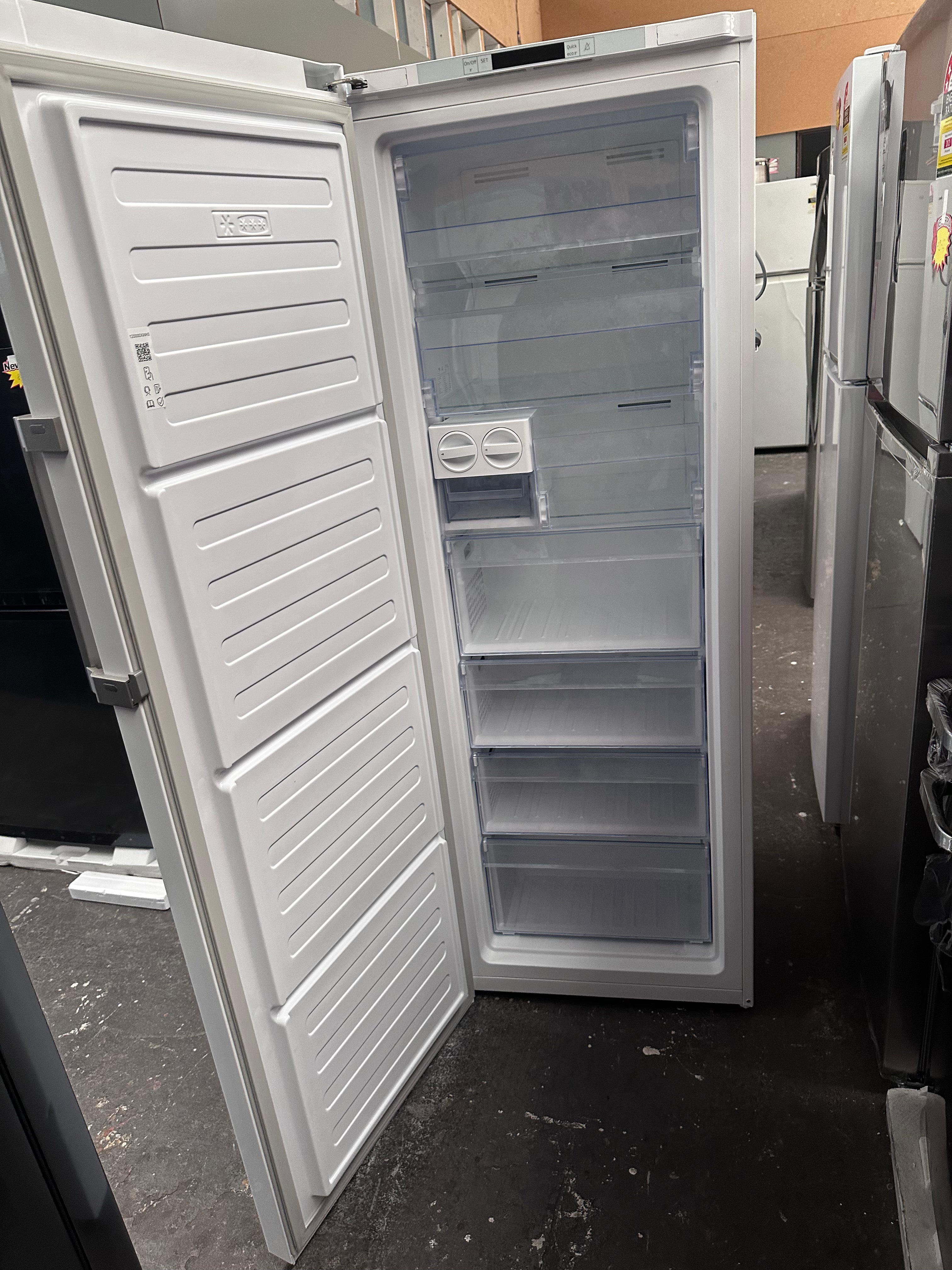 Beko 256L Frost Free Upright Freezer BVF290W - Made in Europe, 12 Month Warranty (Carton Damaged) - Perfect for Home, Restaurant & Commercial Kitchen Storage