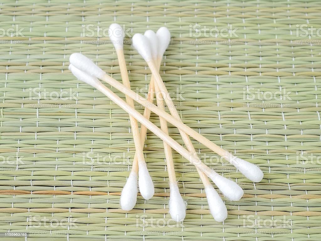 AV CART 100-Pack Safety Tip Paper Stick Cotton Swabs - Gentle Ear Cleaning, Makeup Application & First Aid (100 Count) - Perfect for Home, Travel & Baby Care