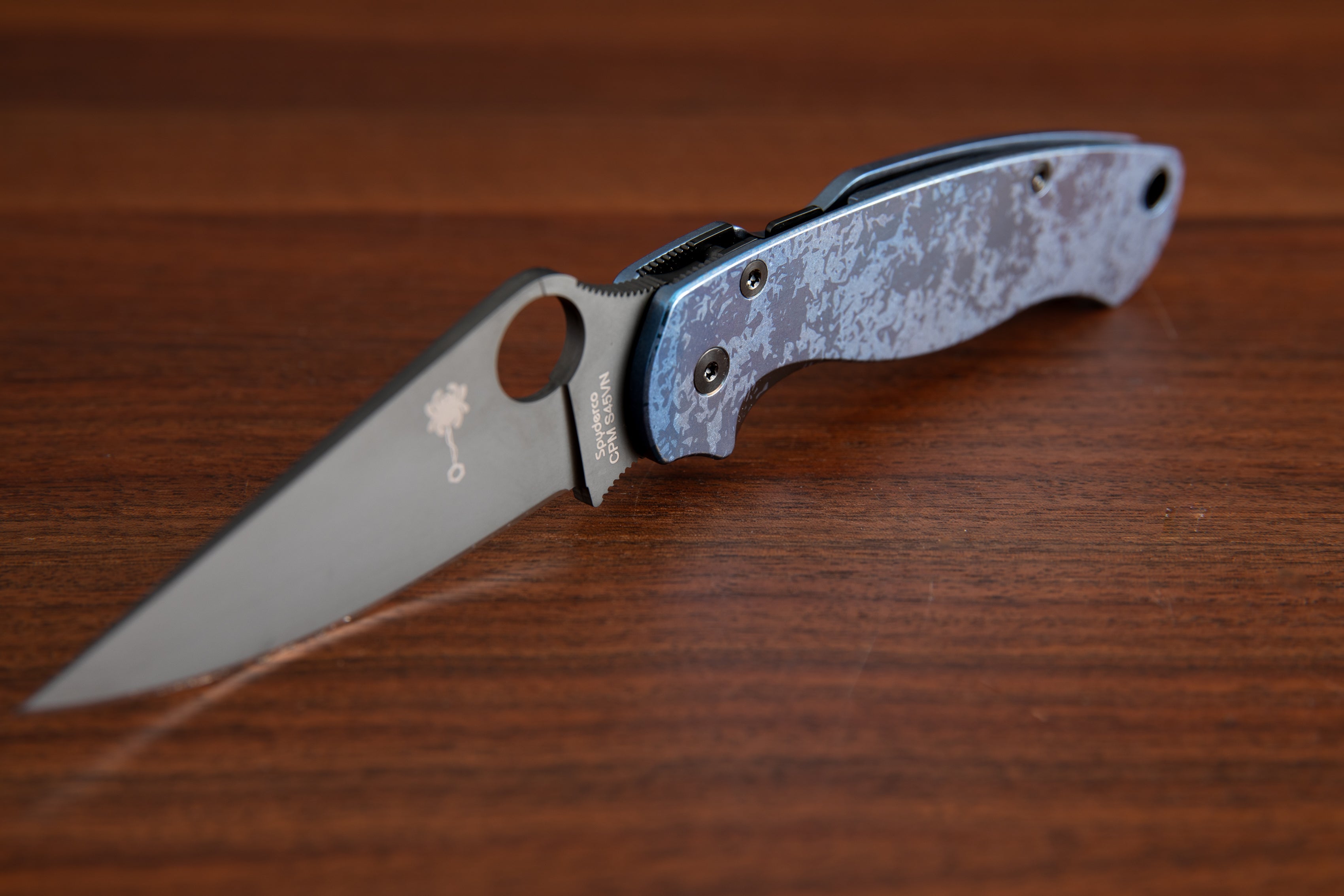 Custom Spyderco Para Military 2 Folding Knife - Premium EDC Pocket Knife for Outdoor, Camping & Survival | High-Quality Stainless Steel Blade with Ergonomic Grip
