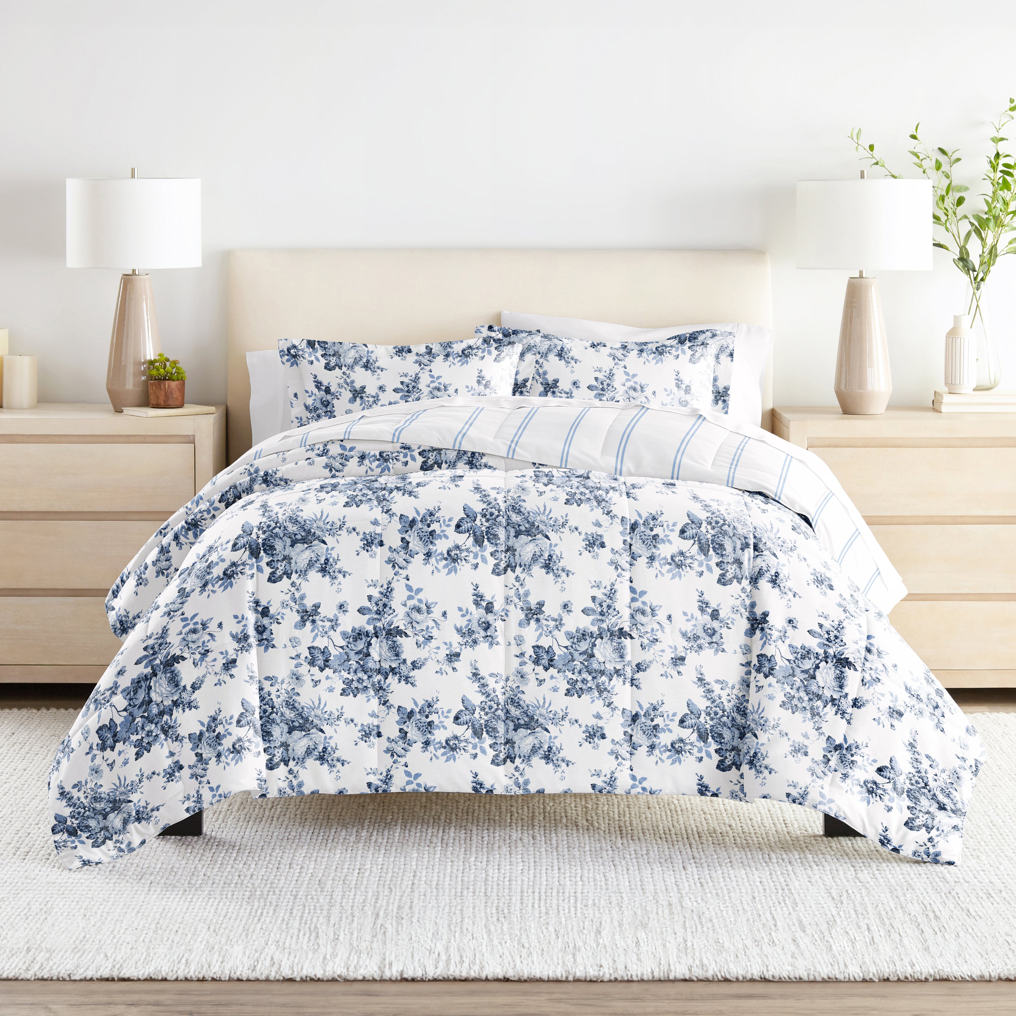 Soft & Stylish Patterned Down Alternative Comforter Set - Hypoallergenic Bedding for All Seasons | Perfect for Guest Rooms, Dorms & Cozy Bedrooms