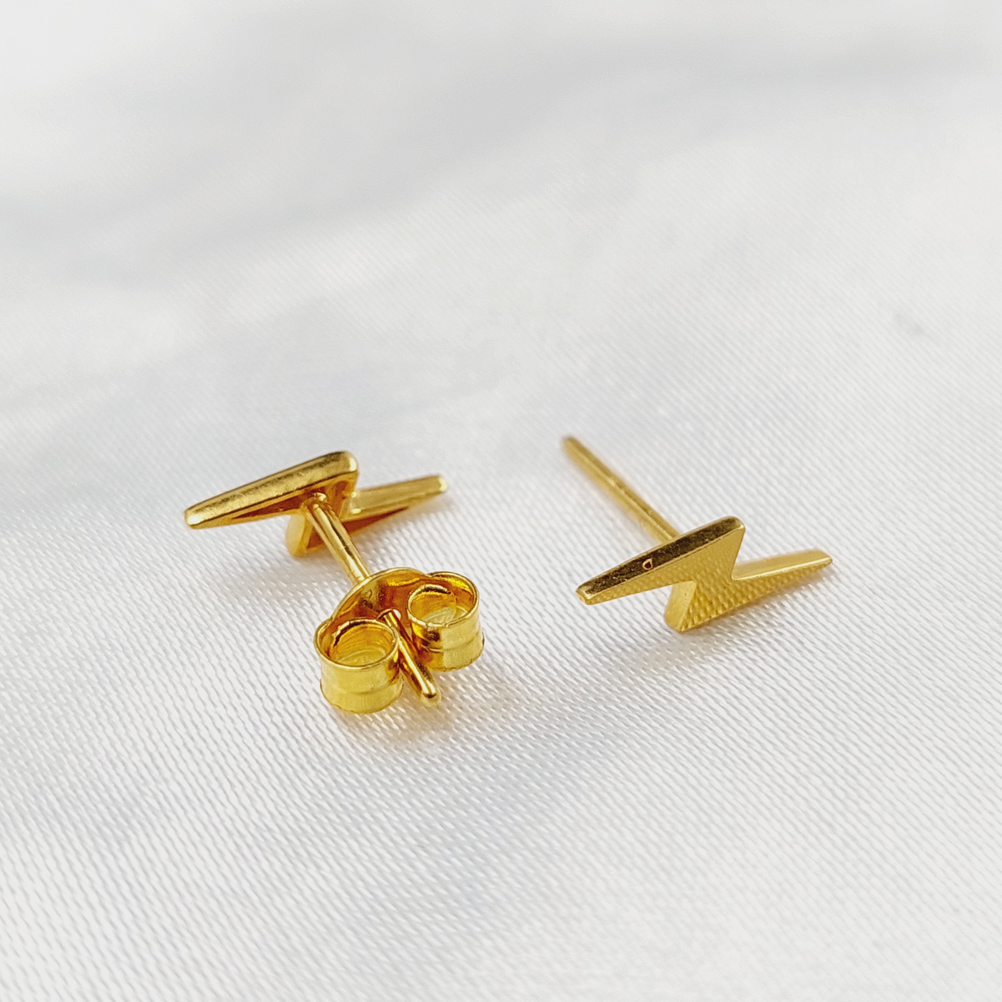 Kids Screw Earrings for Girls & Boys - Hypoallergenic Stainless Steel Stud Earrings for Sensitive Ears - Perfect for School, Parties & Everyday Wear