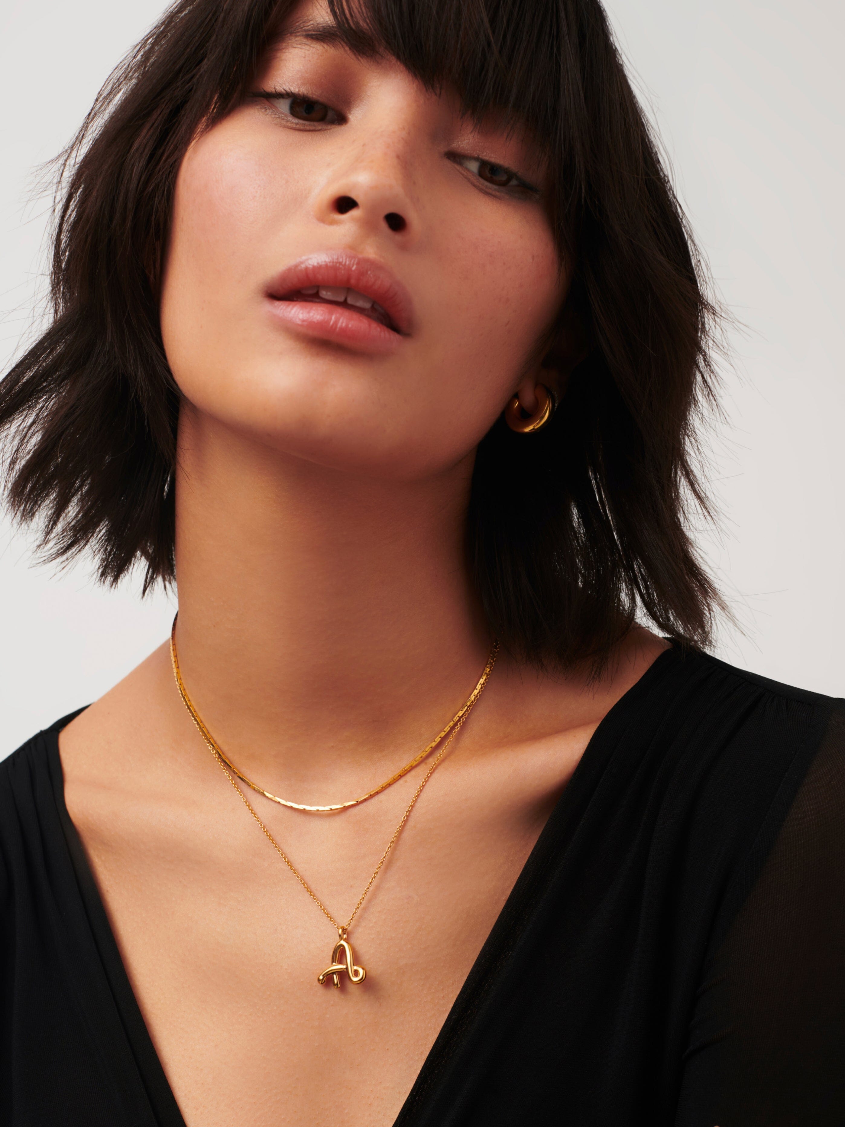 Lucy Williams Cobra Snake Chain Choker Necklace - 18k Gold Plated Elegant Jewelry for Women - Perfect for Parties, Date Nights & Special Occasions