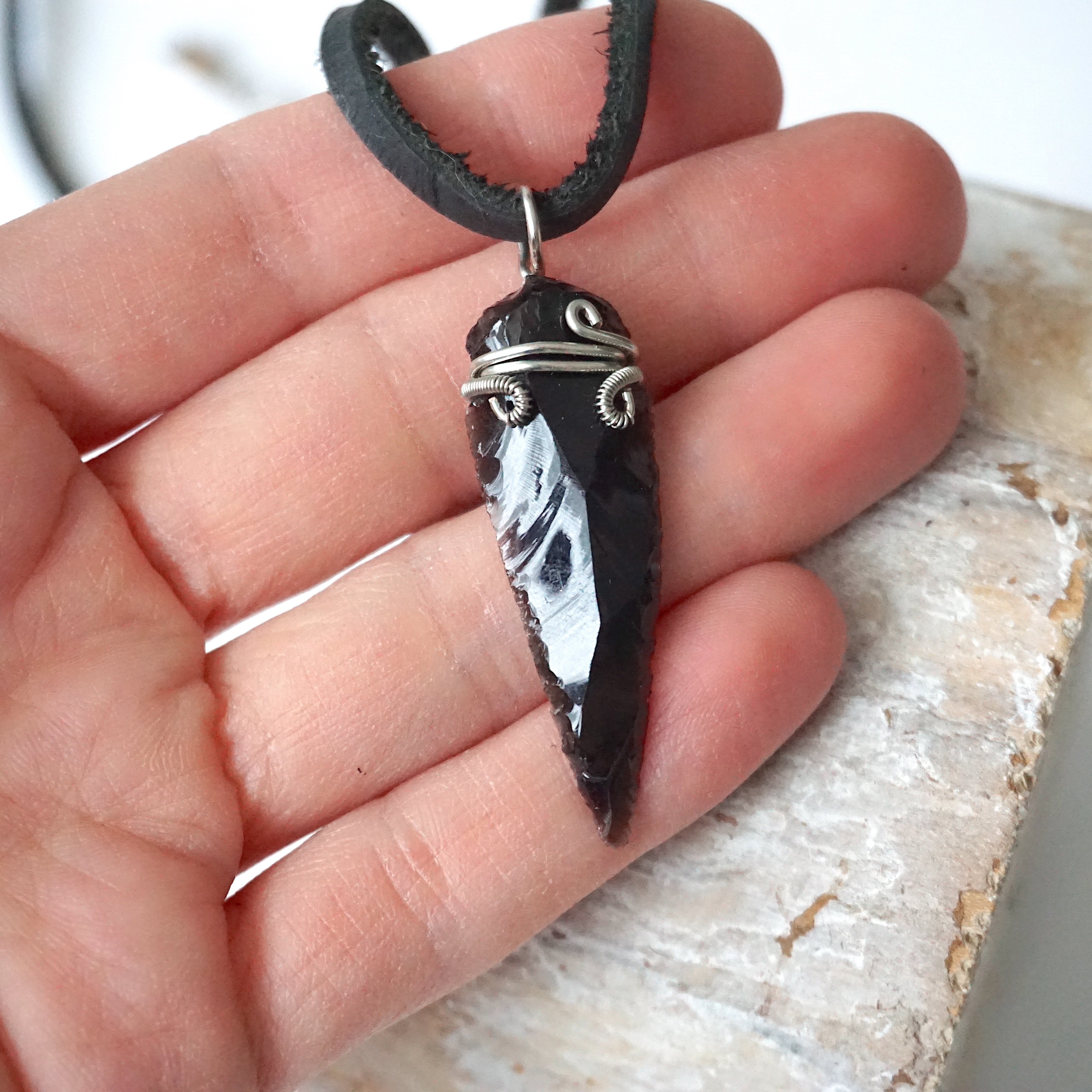 Obsidian Arrowhead Pendant Necklace - Dark Silver Gothic Jewelry for Men & Women | Perfect for Spiritual Protection, Meditation & Boho Fashion