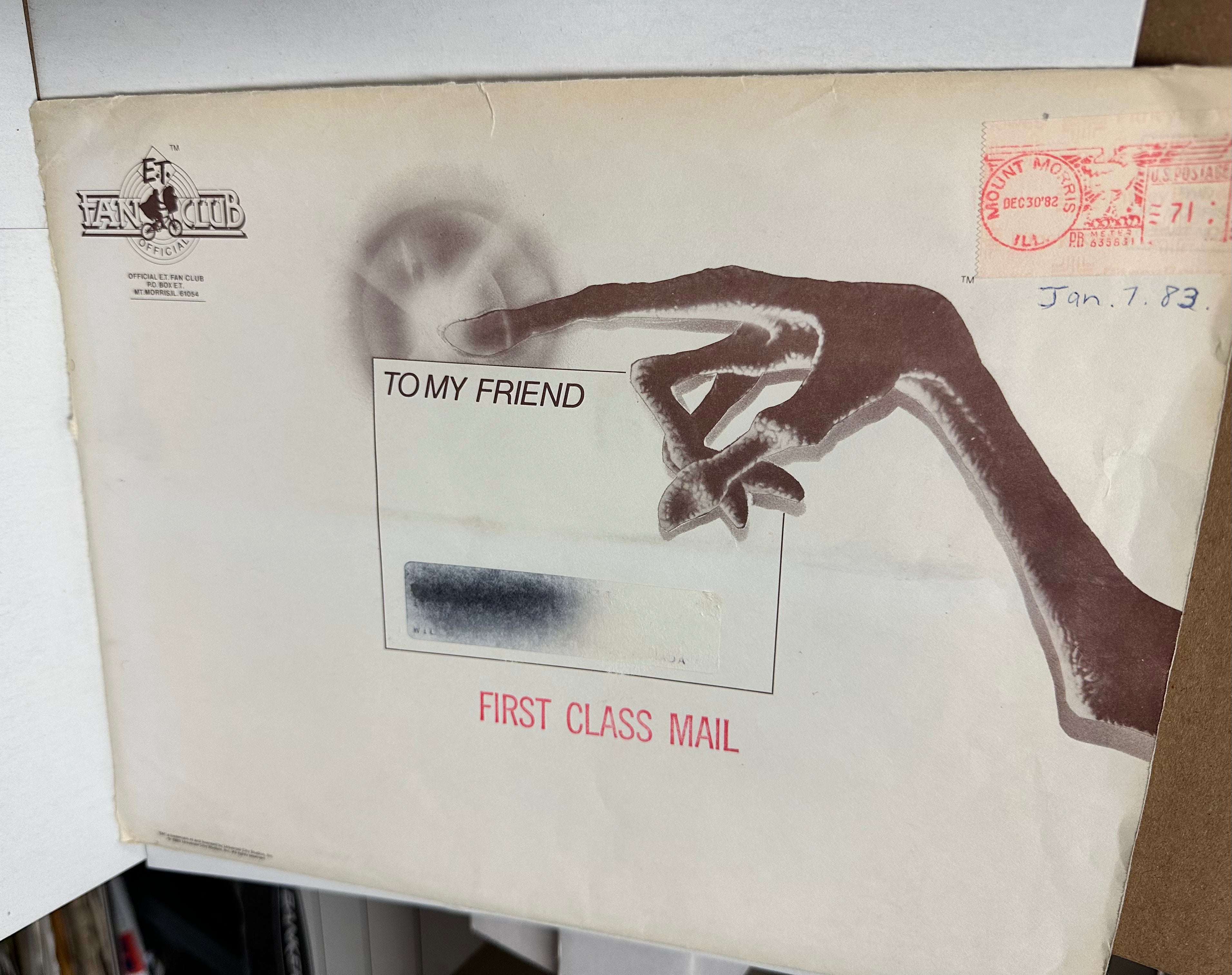 E.T. The Extra-Terrestrial Fan Club Movie Kit 1982-1983 - Collectible Memorabilia for Sci-Fi Fans & Movie Enthusiasts - Perfect for Home Theater Decor, Gift Giving, and Nostalgic Movie Nights