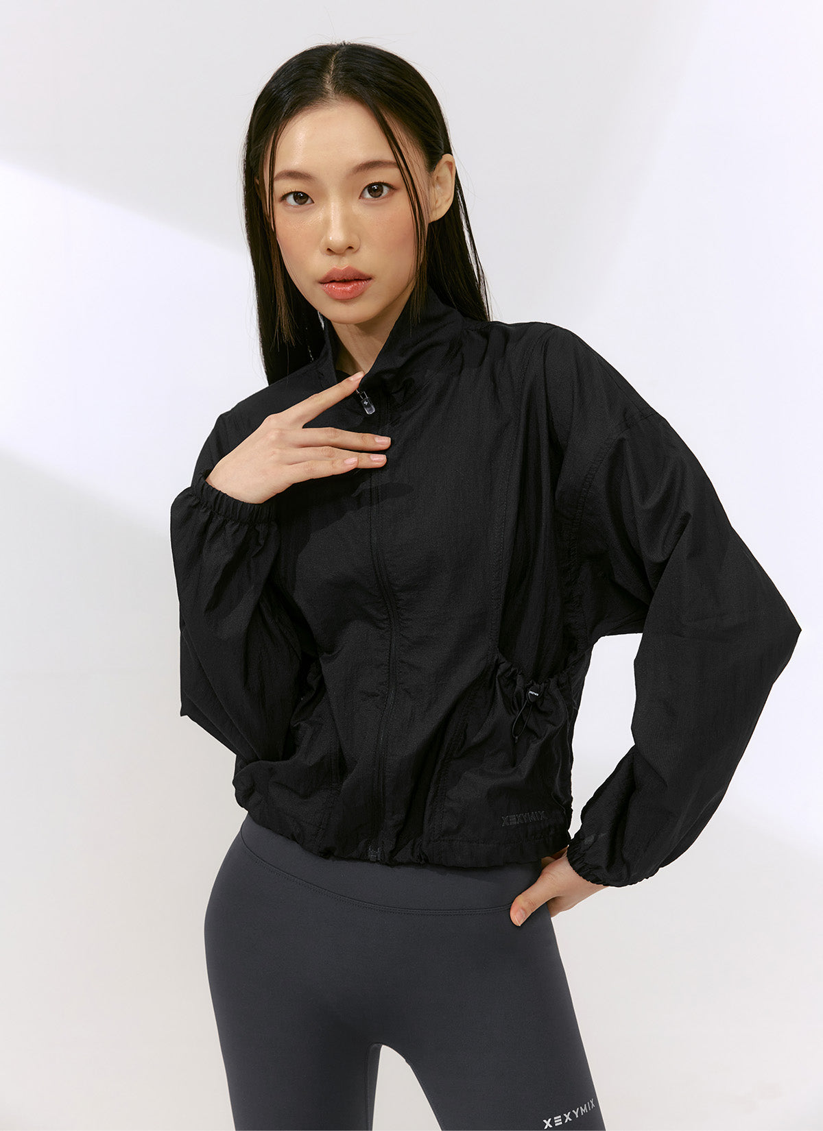 Breathable High Neck Crop Windbreaker Jacket - Lightweight & Comfortable for Running, Hiking & Outdoor Activities