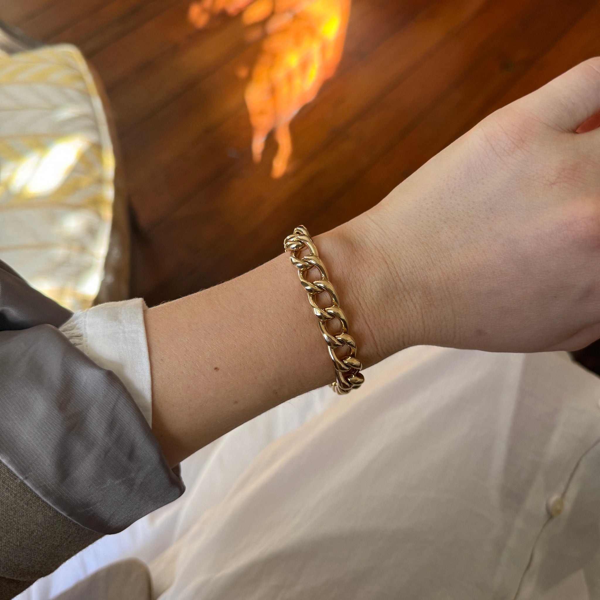 Vintage 14K Yellow Gold Curb Link Bracelet for Women - Classic Elegant Jewelry Gift for Anniversary, Birthday & Special Occasions