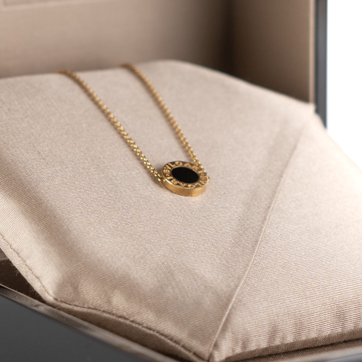 Bvlgari Onyx Bracelet in 18K Yellow Gold - Luxury Italian Jewelry for Women, Perfect for Gifts, Parties & Special Occasions