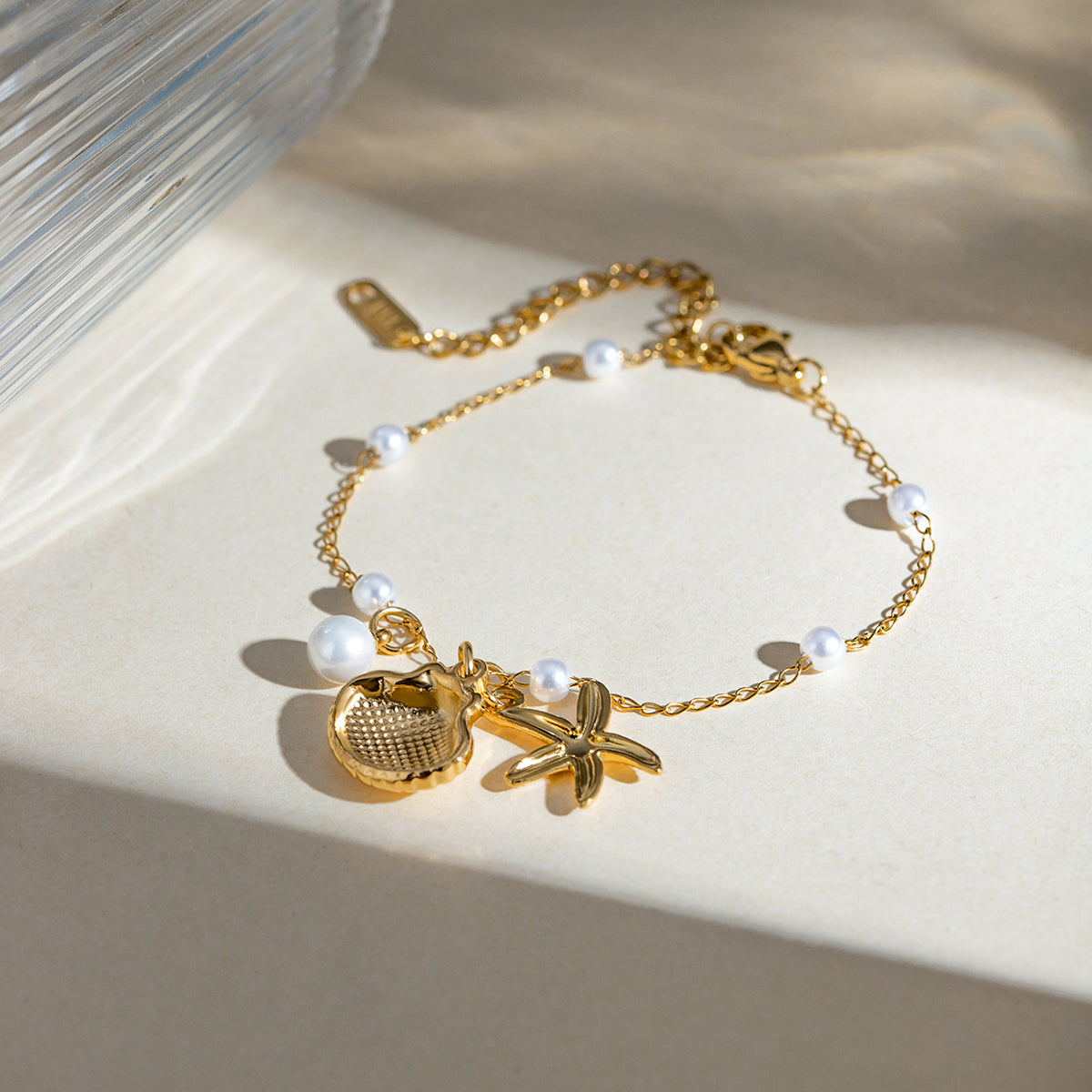 18K Gold Plated Pearl Starfish Pendant Bracelet for Women - Elegant Beach Jewelry Gift for Summer Vacation, Wedding & Party Accessories