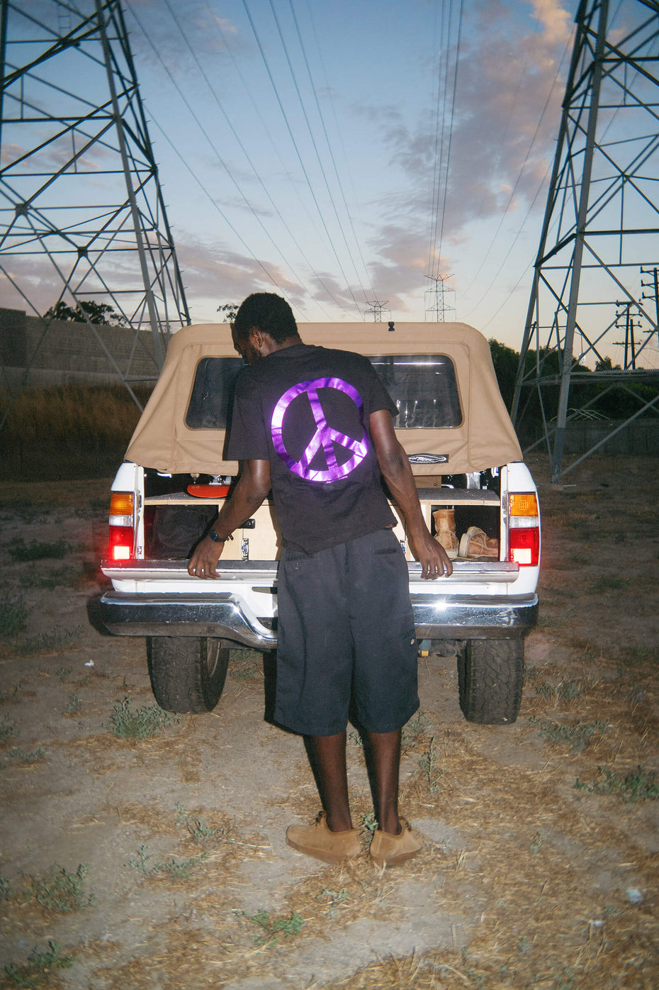 VIOLET Peace Short Sleeve T-Shirt [Red] - Comfortable Casual Wear for Summer Outfits & Street Style