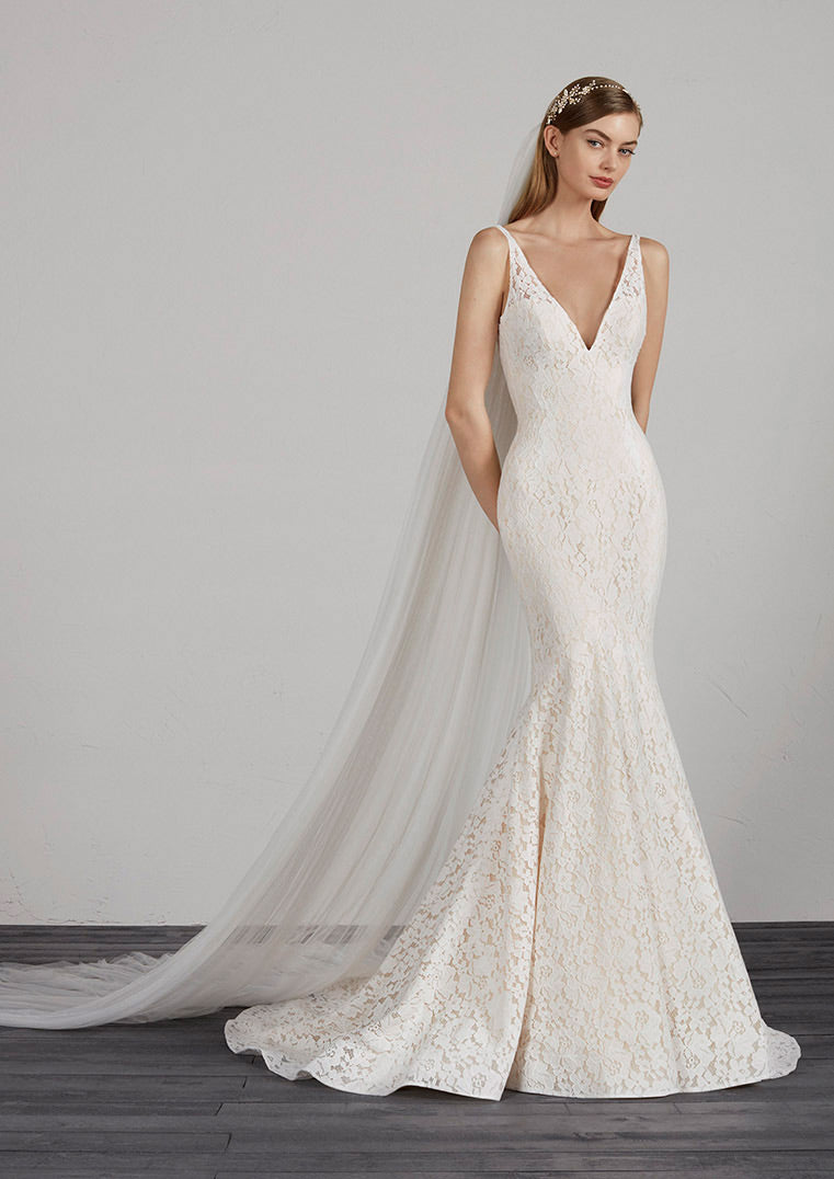 Pronovias Mosaico Wedding Dress - Elegant Lace Bridal Gown for Bride - Perfect for Church Ceremony, Beach Wedding & Formal Reception