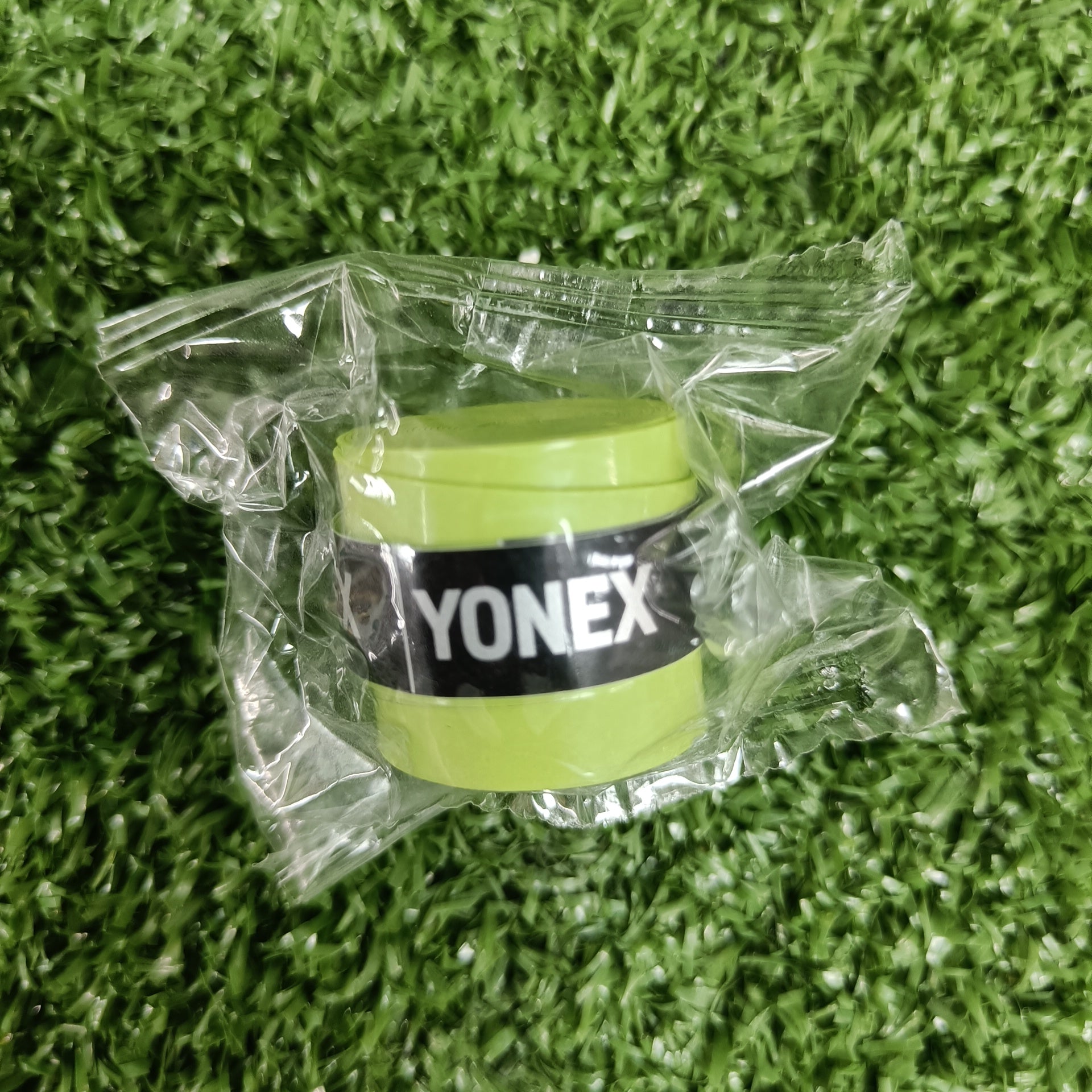 Yonex Super Grap Overgrip for Tennis & Badminton Rackets | Sweat-Absorbent, Non-Slip Grip Tape | Perfect for Professional Players & Sports Enthusiasts | Ideal for Tournaments, Training & Casual Play